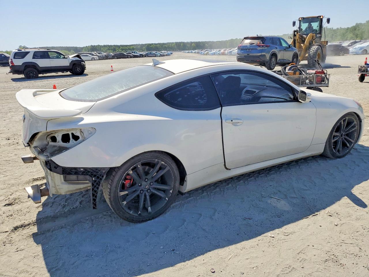 2010 Hyundai Genesis Coupe 3.8l White vin: KMHHU6KHXAU010635