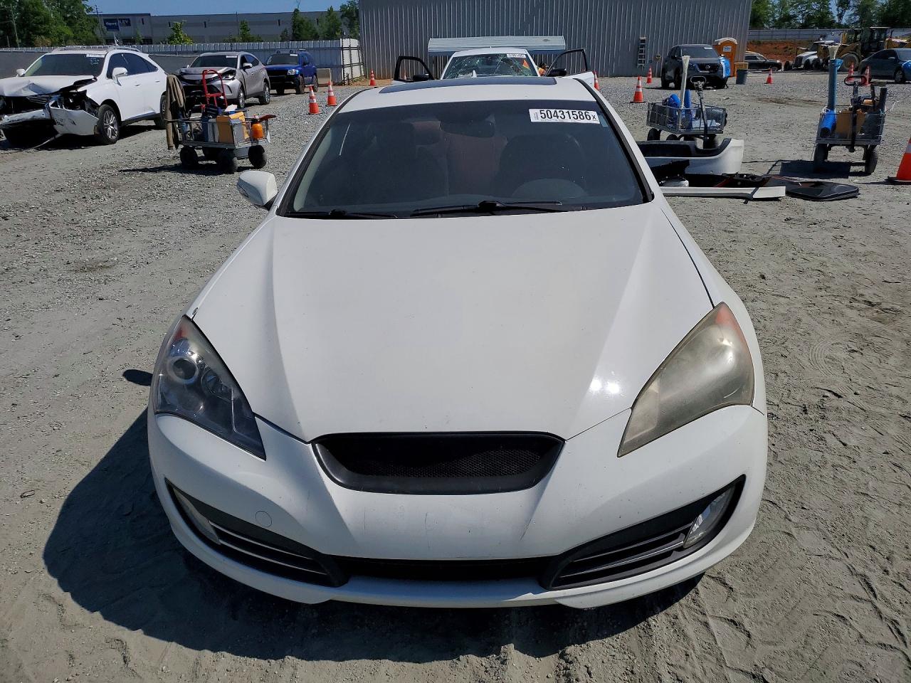 2010 Hyundai Genesis Coupe 3.8l White vin: KMHHU6KHXAU010635