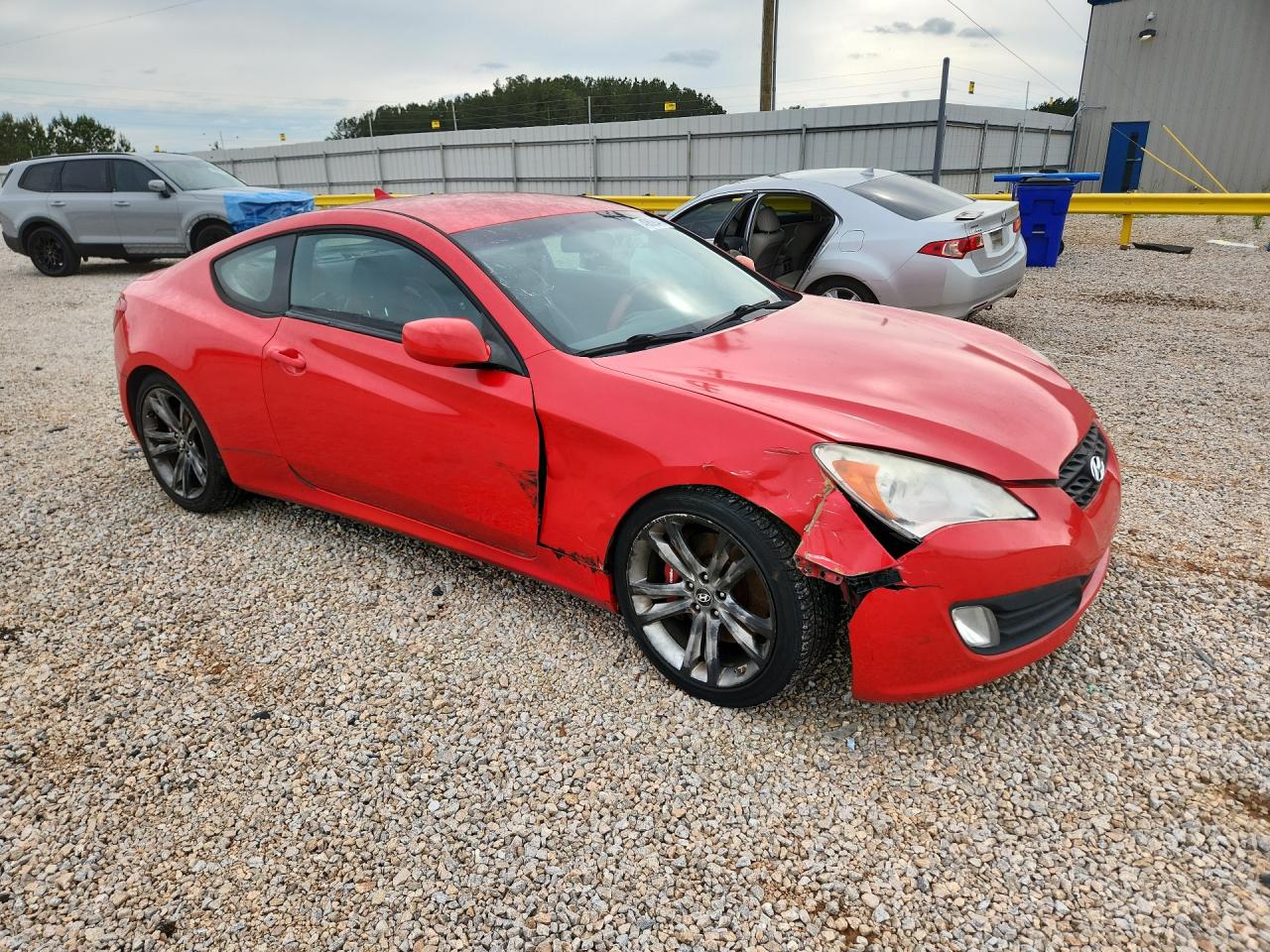 2011 Hyundai Genesis Coupe 3.8l Red vin: KMHHU6KHXBU047248