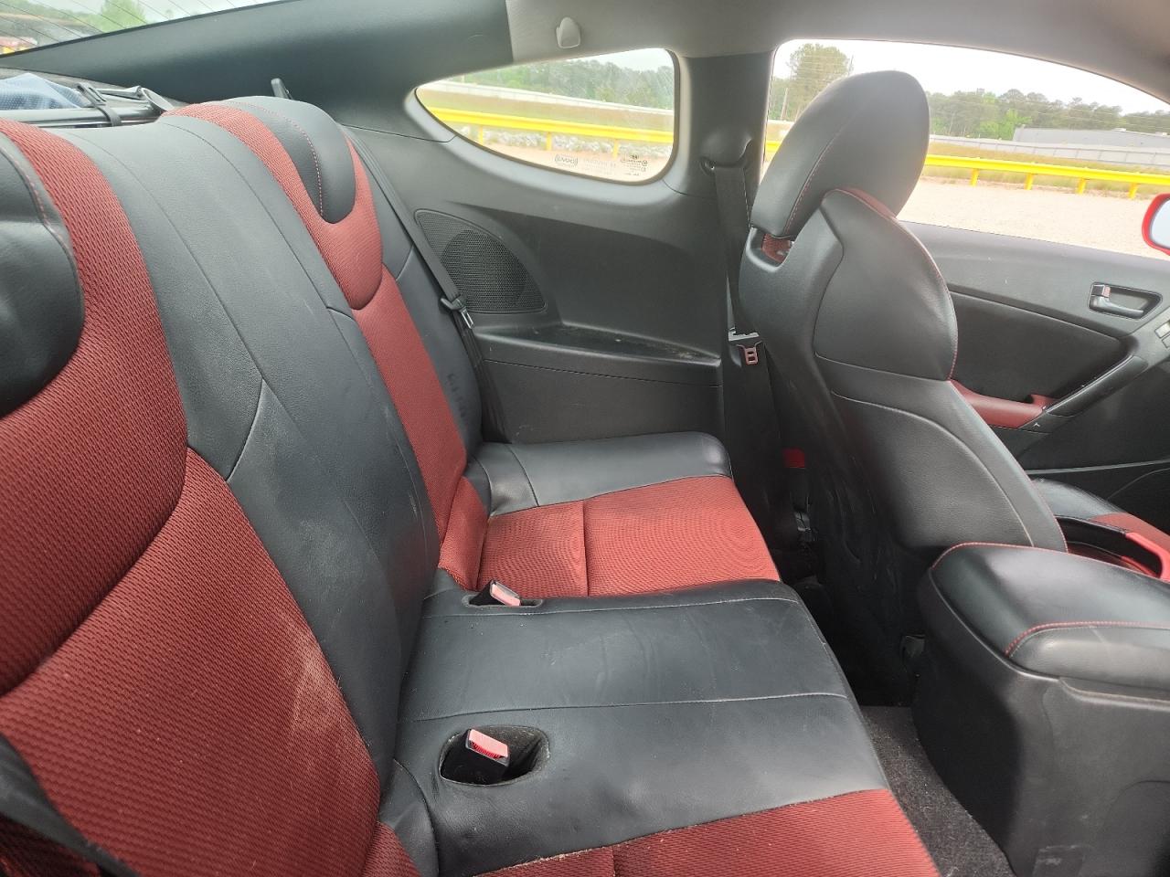 2011 Hyundai Genesis Coupe 3.8l Red vin: KMHHU6KHXBU047248