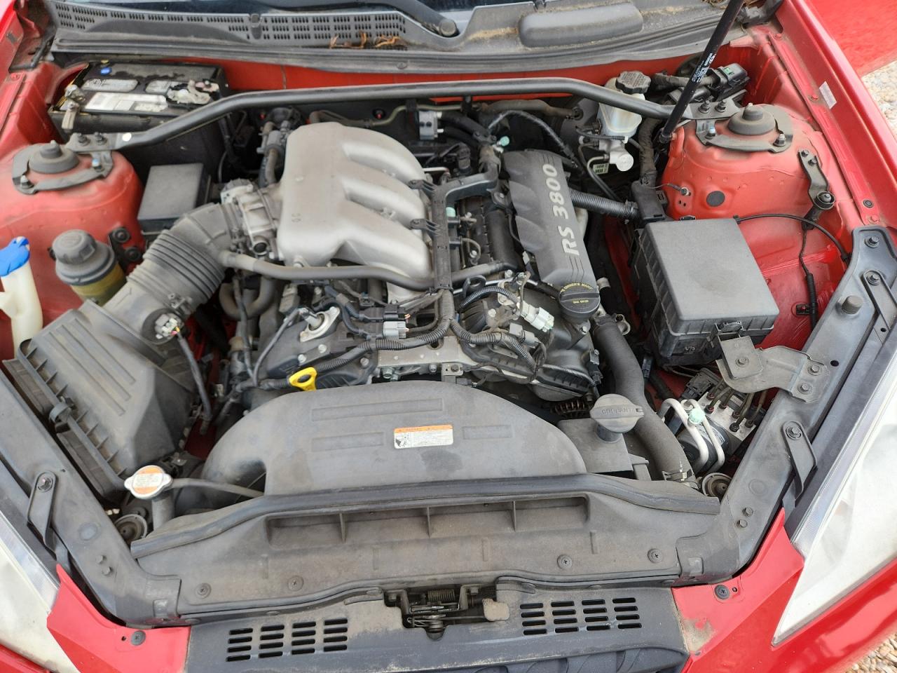2011 Hyundai Genesis Coupe 3.8l Red vin: KMHHU6KHXBU047248