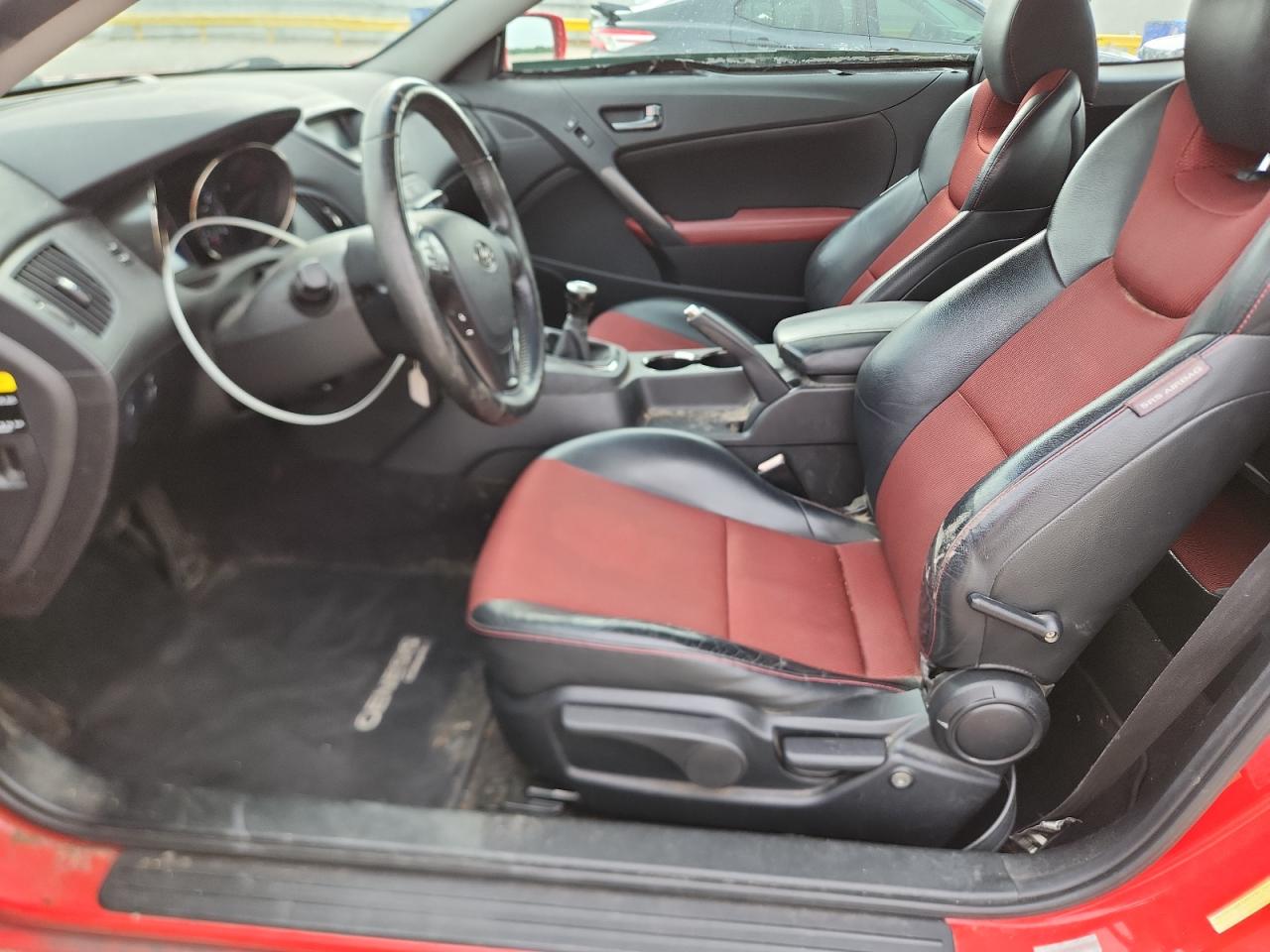 2011 Hyundai Genesis Coupe 3.8l Red vin: KMHHU6KHXBU047248