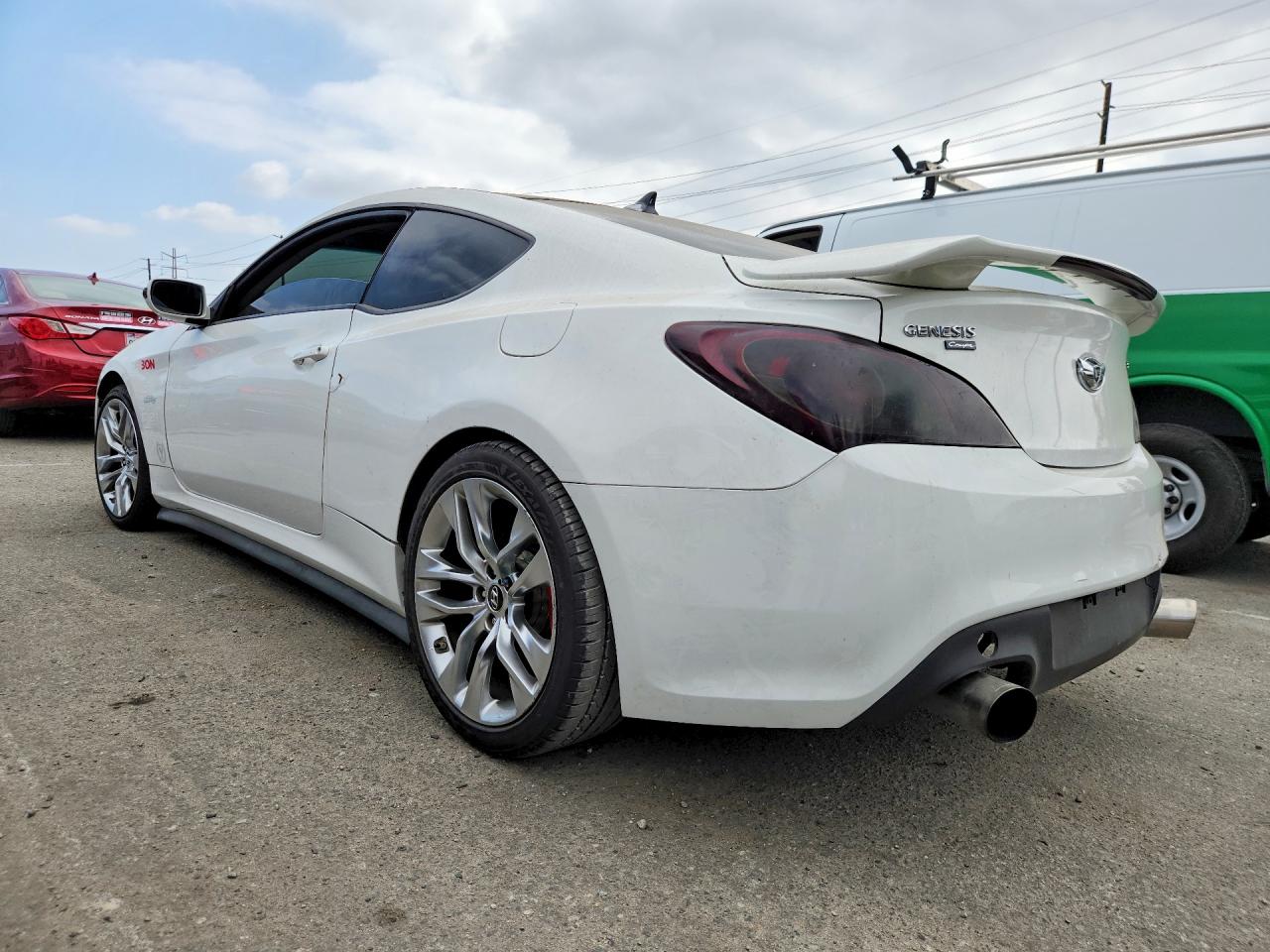 2011 Hyundai Genesis Coupe 3.8l White vin: KMHHU6KHXBU055298
