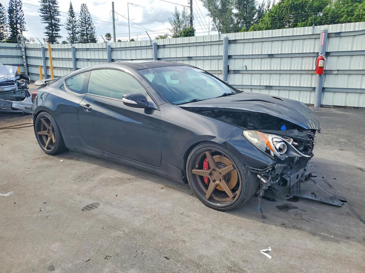 2013 Hyundai Genesis Coupe 3.8 Track Черный vin: KMHHU6KJ0DU081303