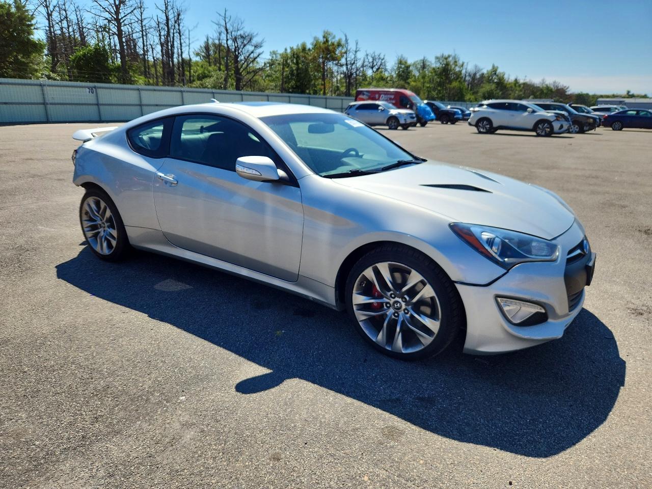 2013 Hyundai Genesis Coupe 3.8 Track Silver vin: KMHHU6KJ0DU110752