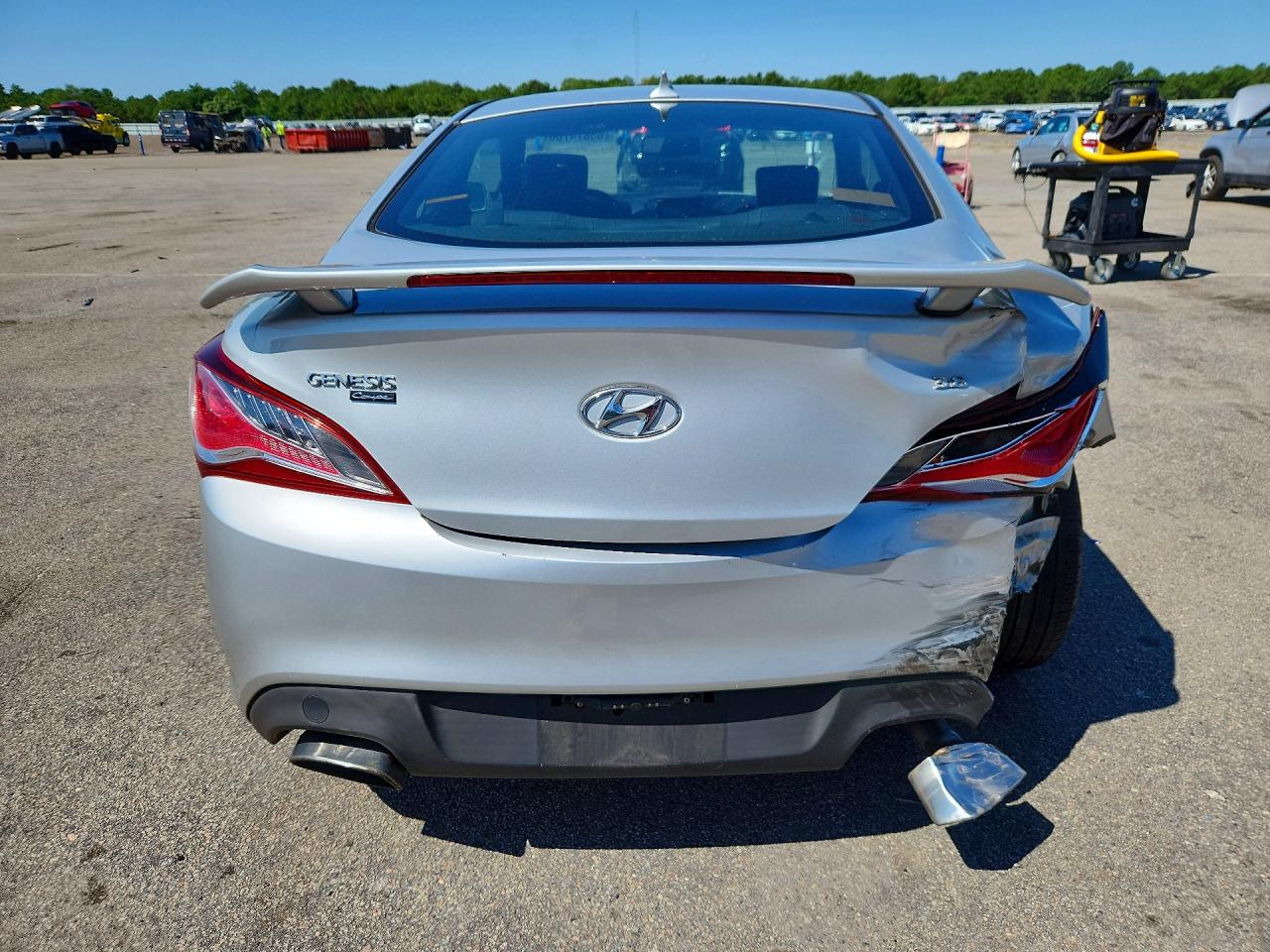 2013 Hyundai Genesis Coupe 3.8 Track Silver vin: KMHHU6KJ0DU110752