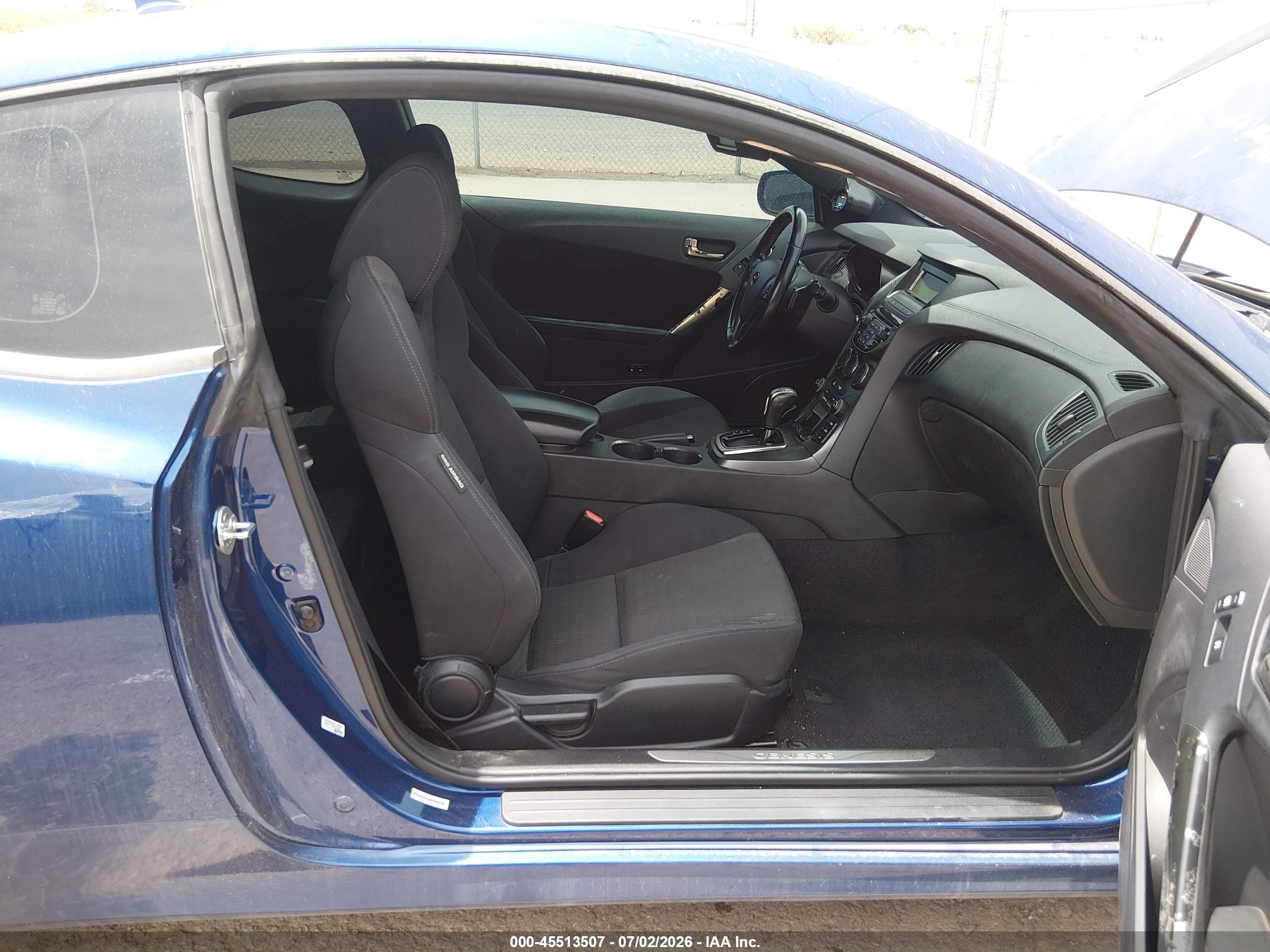 2015 Hyundai Genesis   Blue vin: KMHHU6KJ0FU122757