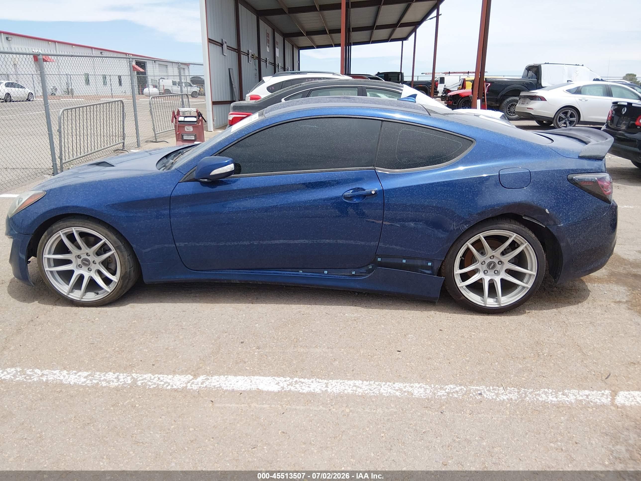 2015 Hyundai Genesis   Blue vin: KMHHU6KJ0FU122757