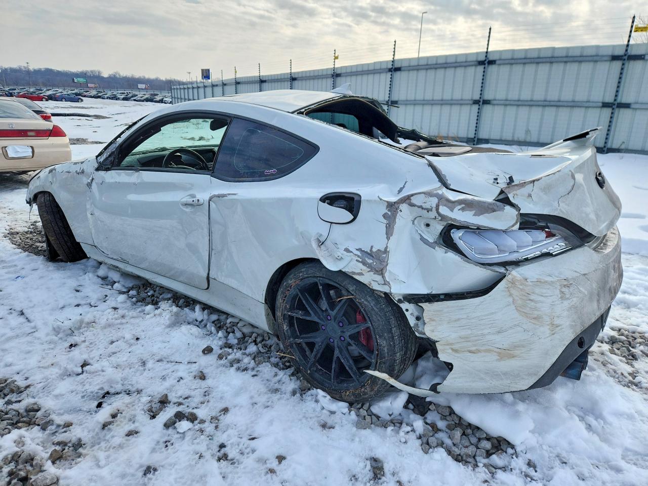 2013 Hyundai Genesis Coupe 3.8l Белый vin: KMHHU6KJ1DU094111