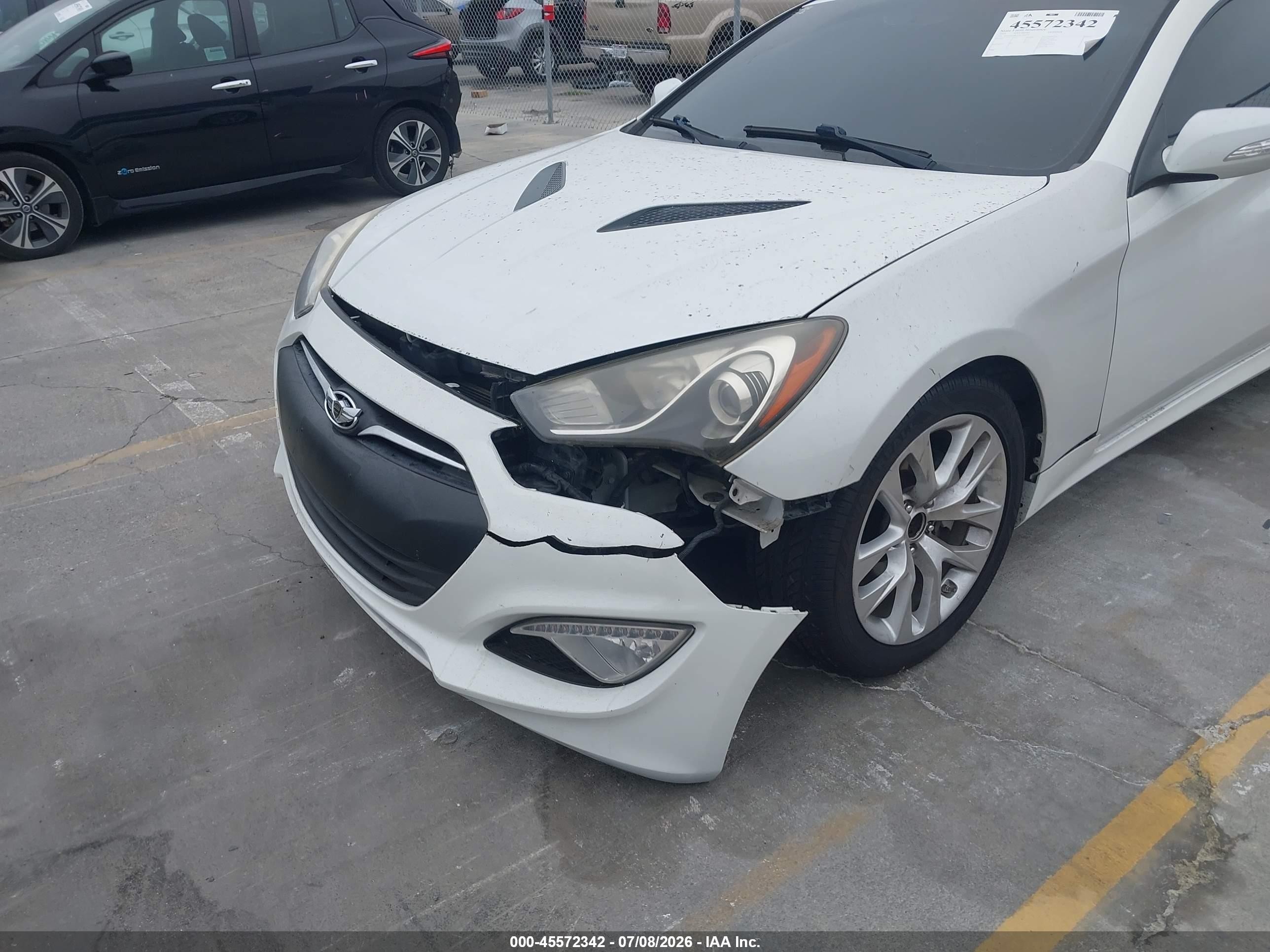 2013 Hyundai Genesis 3.8 Grand Touring White vin: KMHHU6KJ1DU109125