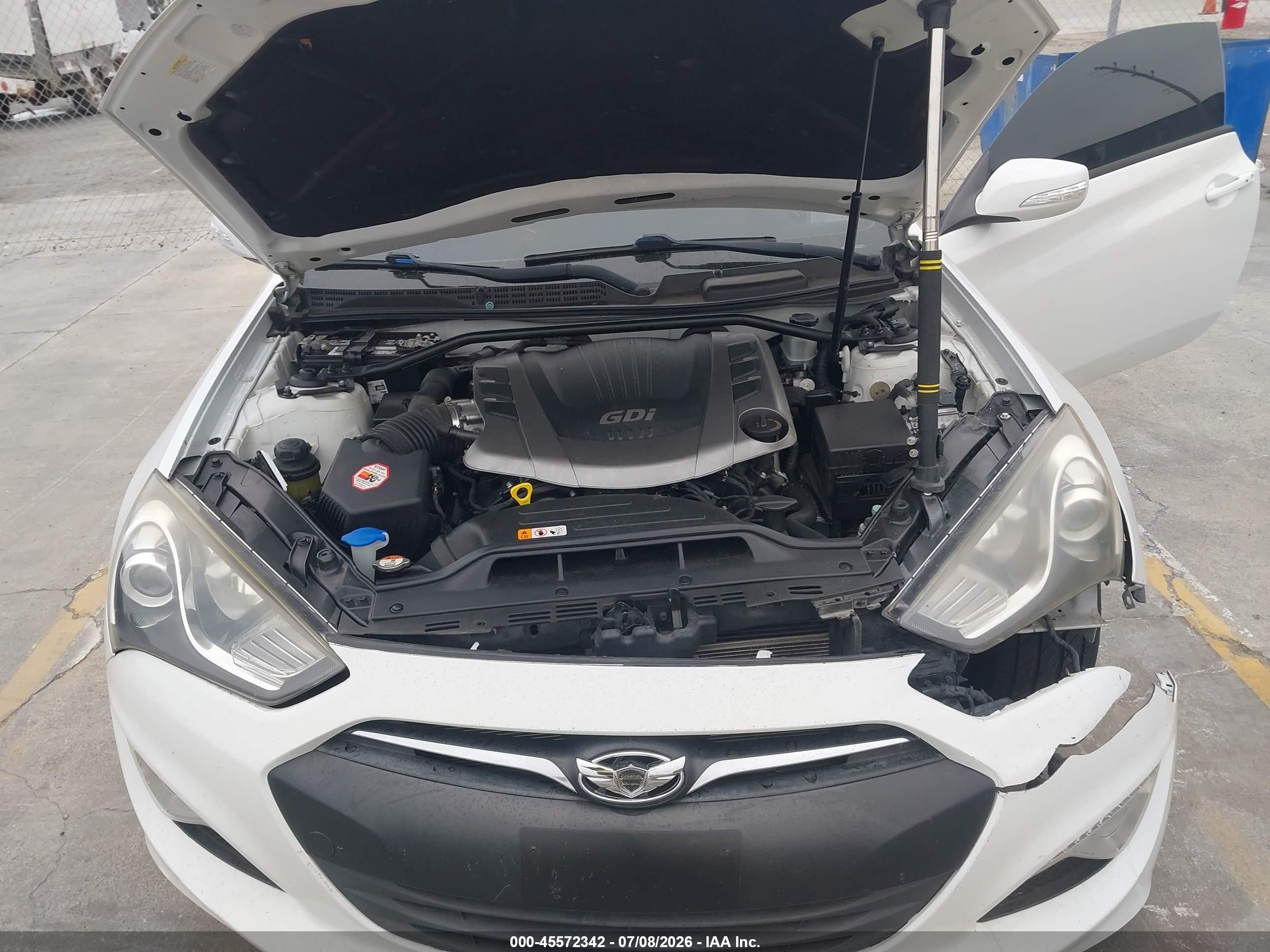 2013 Hyundai Genesis 3.8 Grand Touring White vin: KMHHU6KJ1DU109125