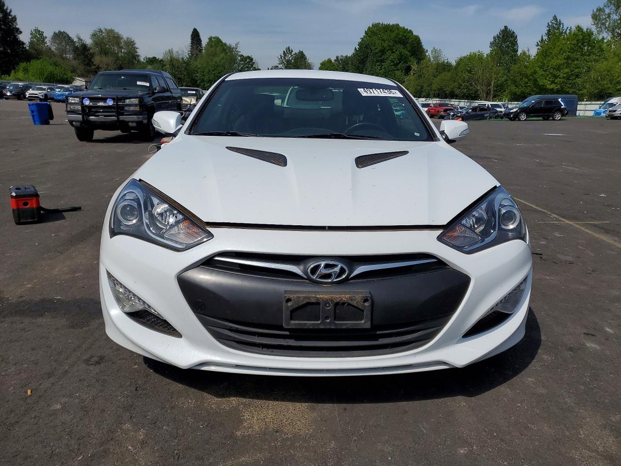 2015 Hyundai Genesis Coupe 3.8 White vin: KMHHU6KJ1FU123657