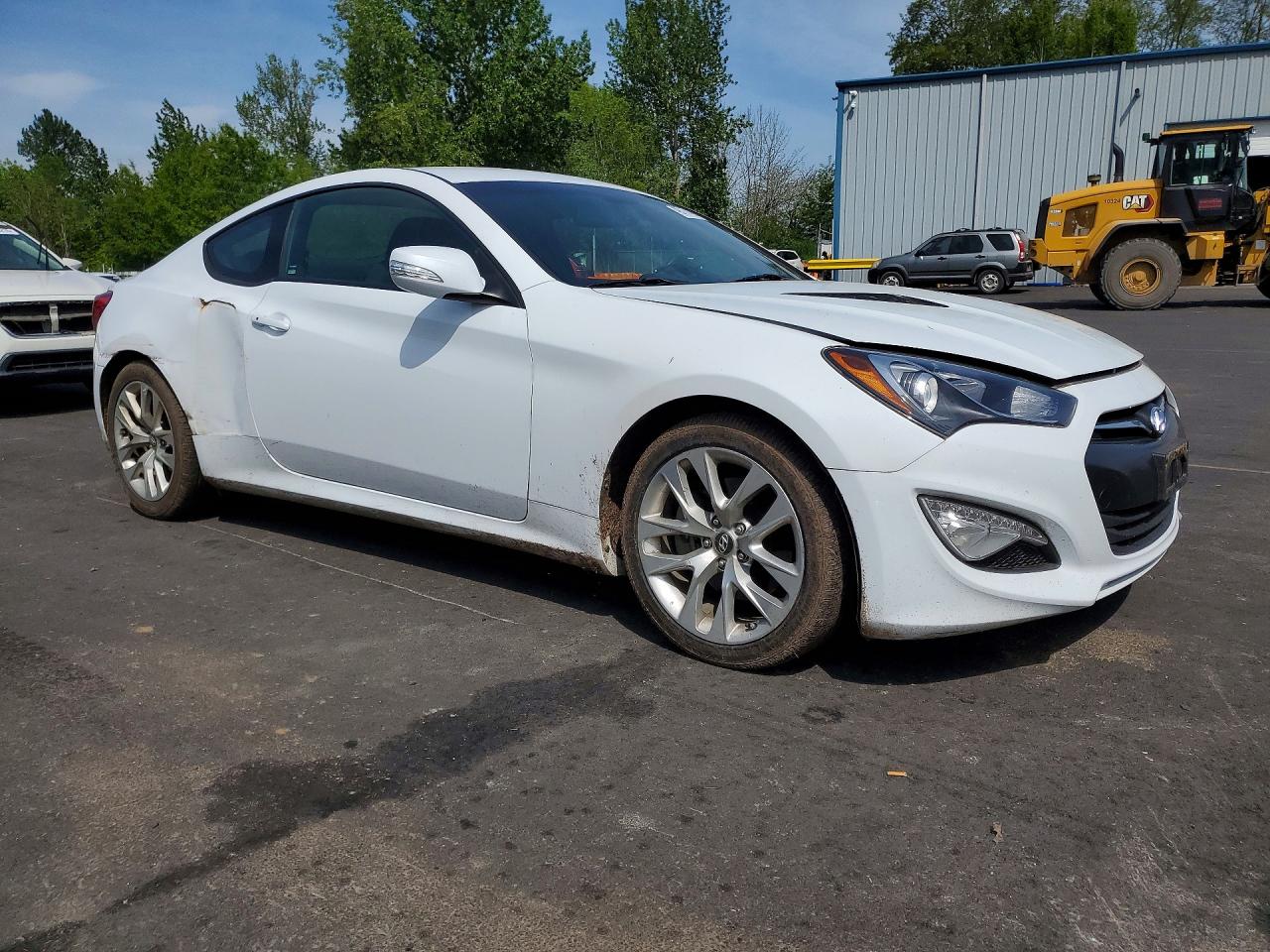 2015 Hyundai Genesis Coupe 3.8 White vin: KMHHU6KJ1FU123657