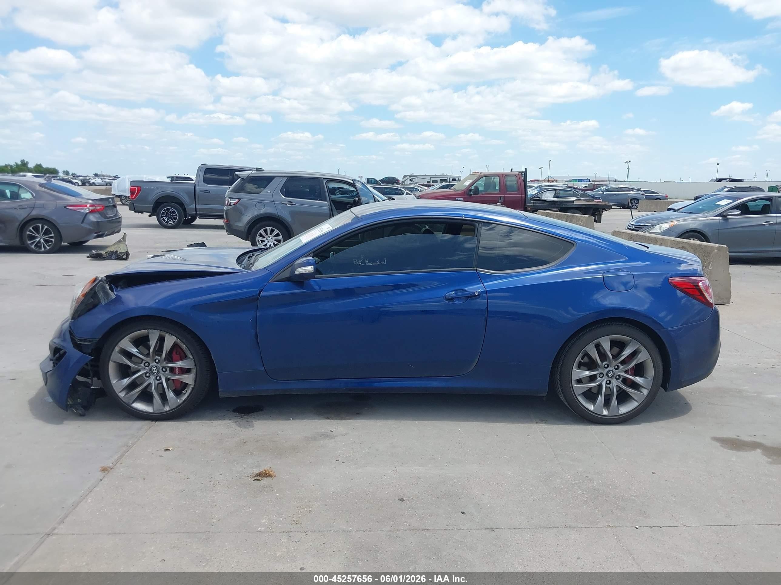 2015 Hyundai Genesis 3.8 R-spec Blue vin: KMHHU6KJ1FU127675