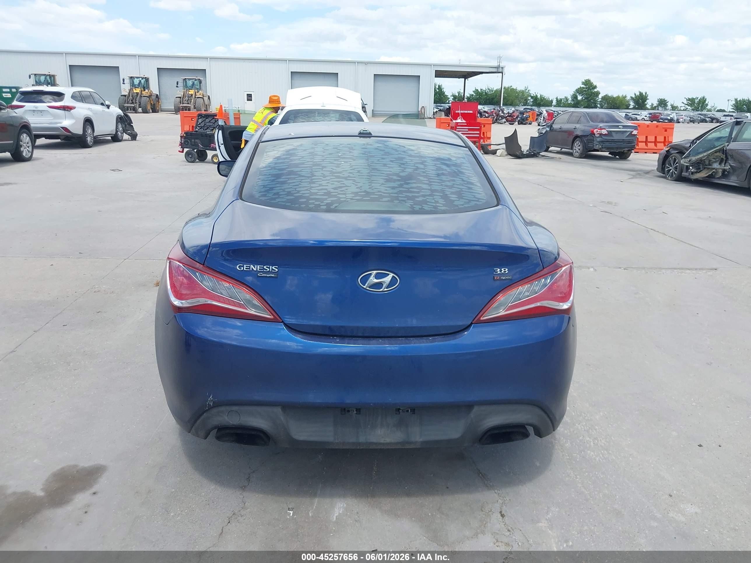 2015 Hyundai Genesis 3.8 R-spec Blue vin: KMHHU6KJ1FU127675