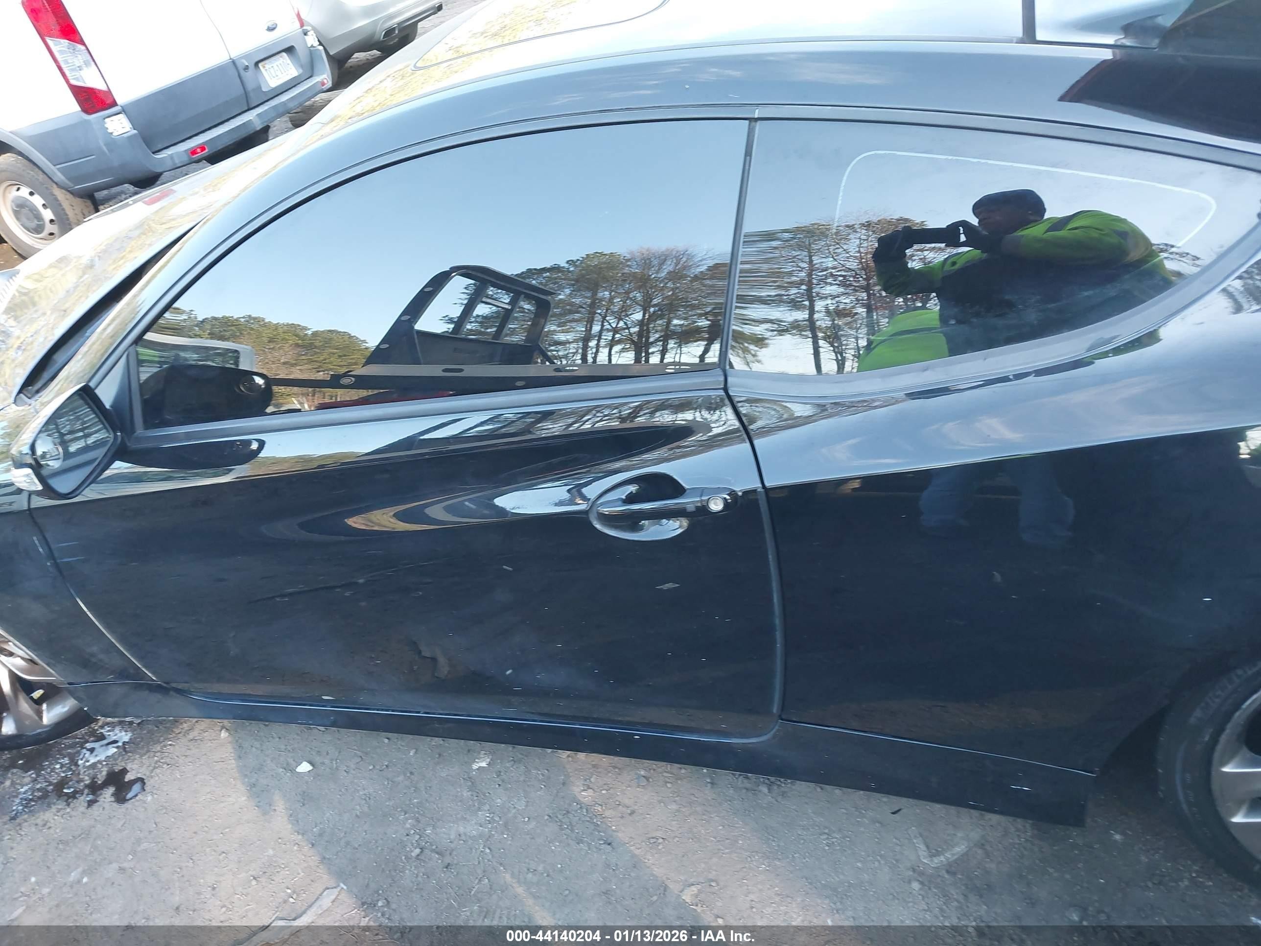 2015 Hyundai Genesis 3.8 Ultimate Black vin: KMHHU6KJ1FU128986
