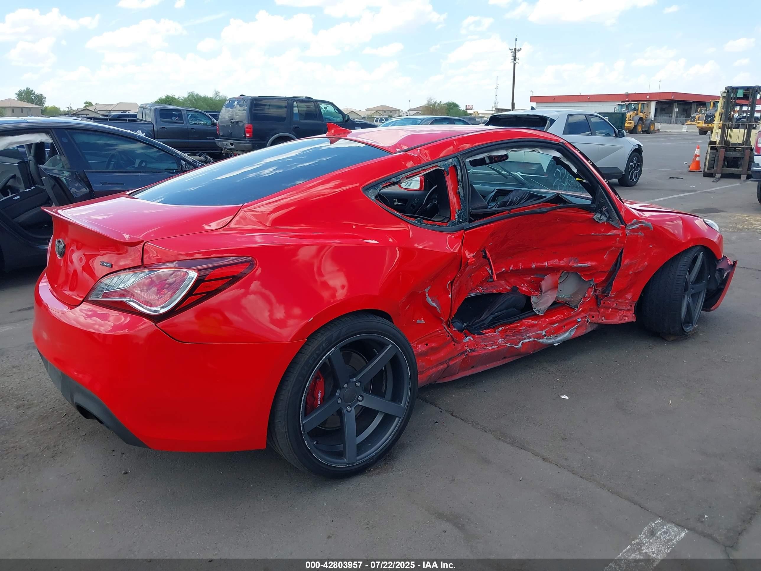 2015 Hyundai Genesis 3.8 R-spec Красный vin: KMHHU6KJ1FU130382