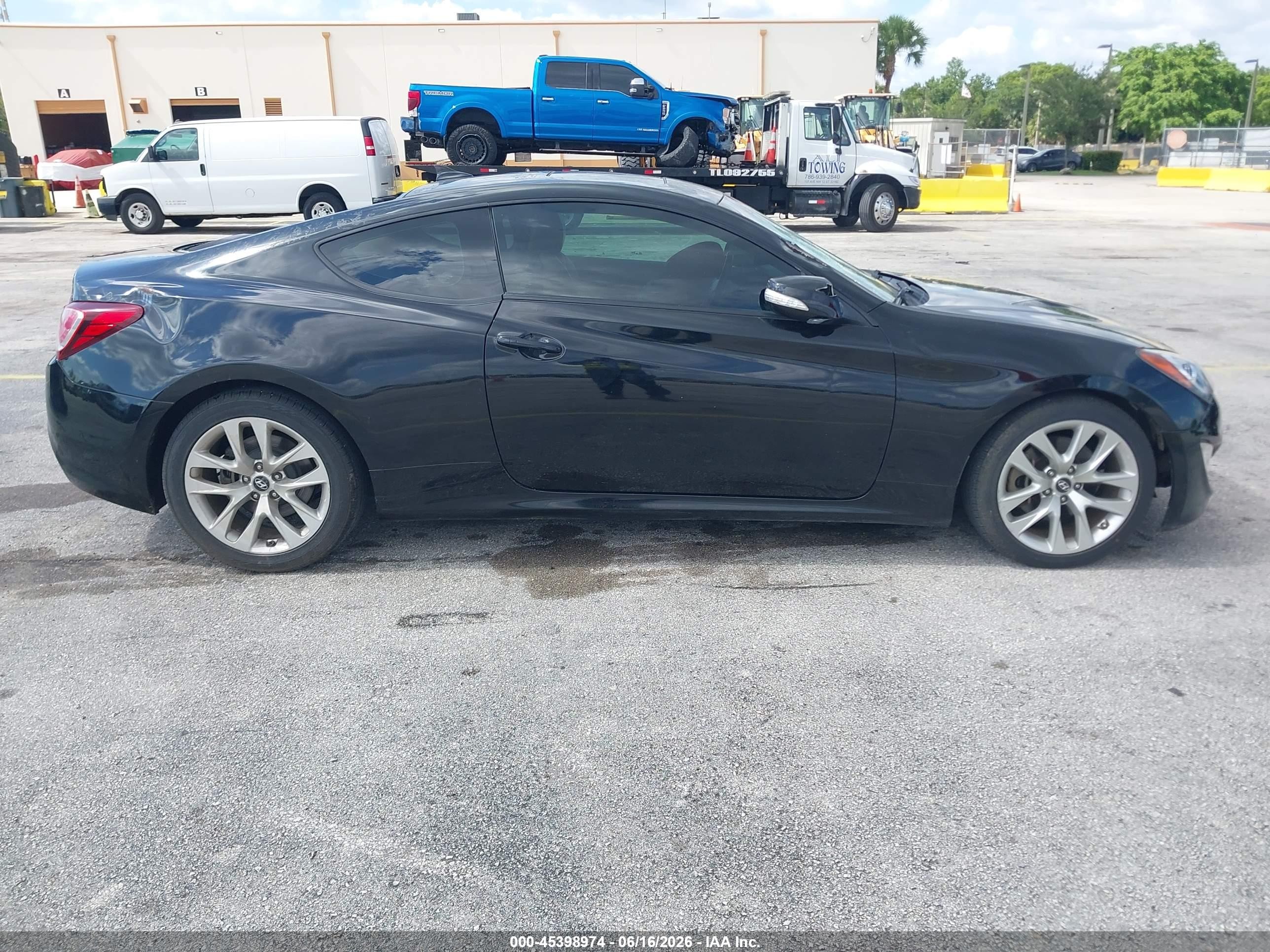 2013 Hyundai Genesis   Black vin: KMHHU6KJ2DU079763