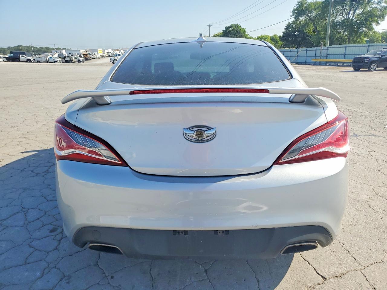 2013 Hyundai Genesis Coupe 3.8l Silver vin: KMHHU6KJ2DU080461