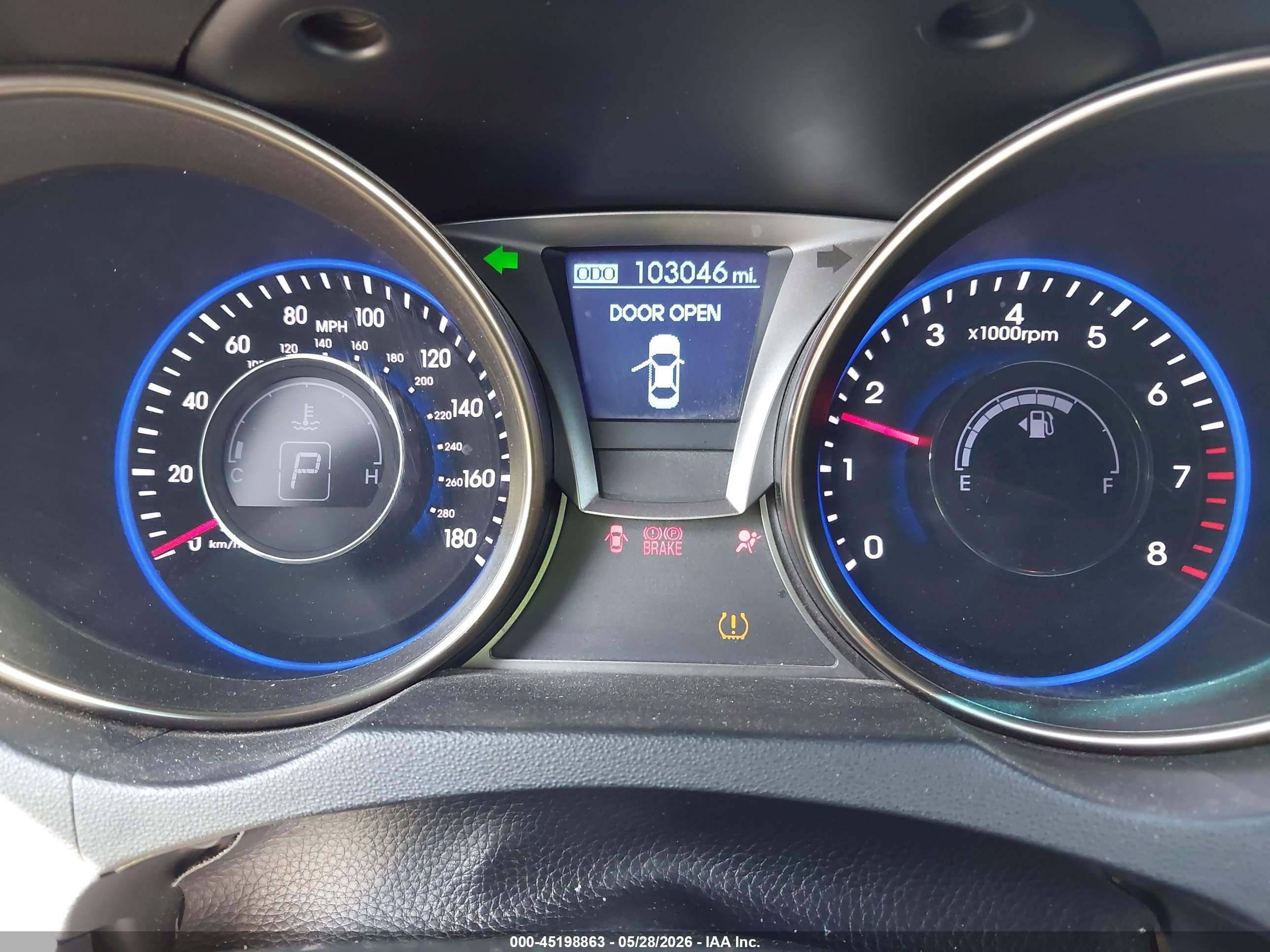 2013 Hyundai Genesis 3.8 Track White vin: KMHHU6KJ2DU101504