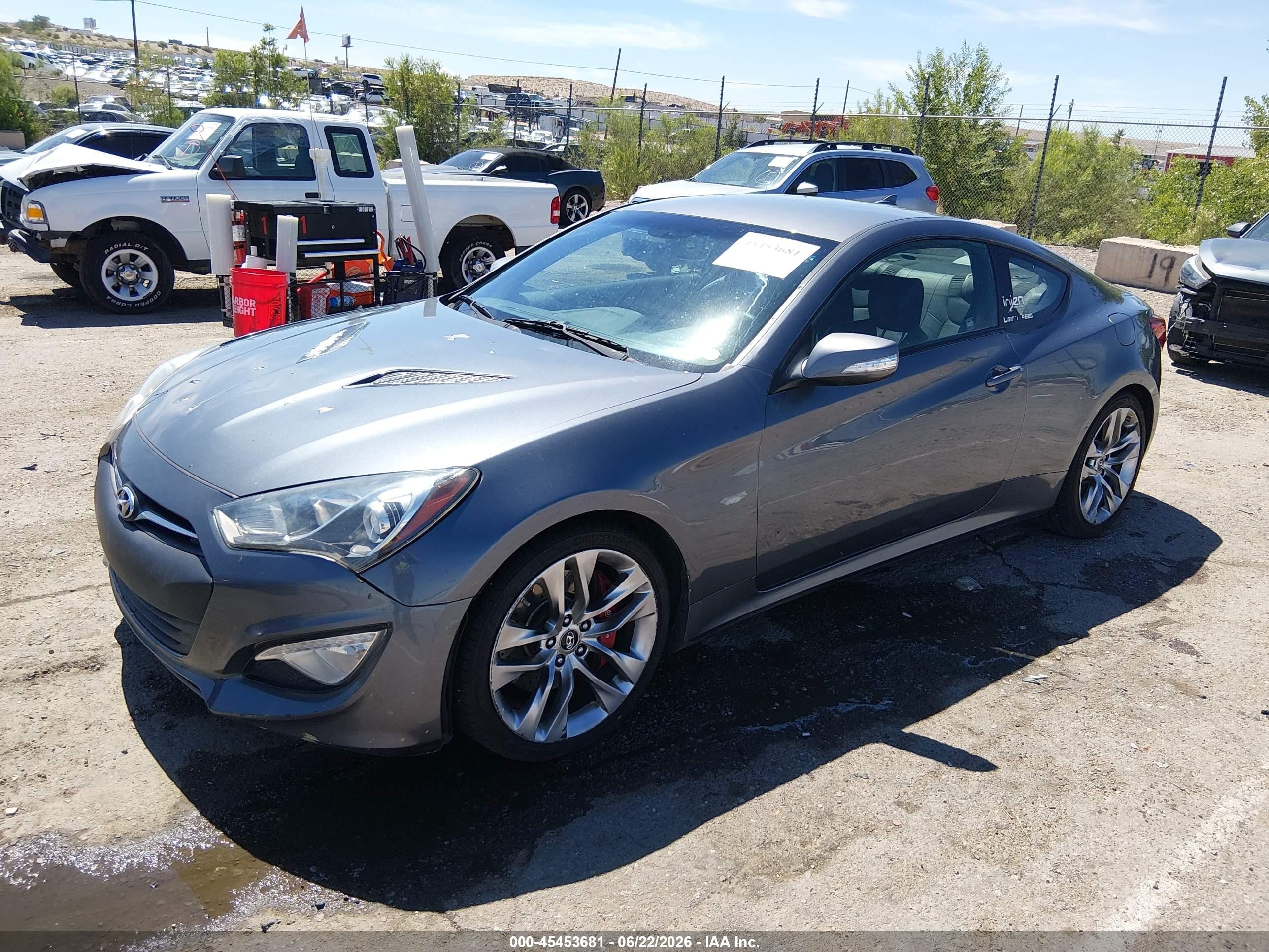 2014 Hyundai Genesis 3.8 R-spec Gray vin: KMHHU6KJ2EU118028