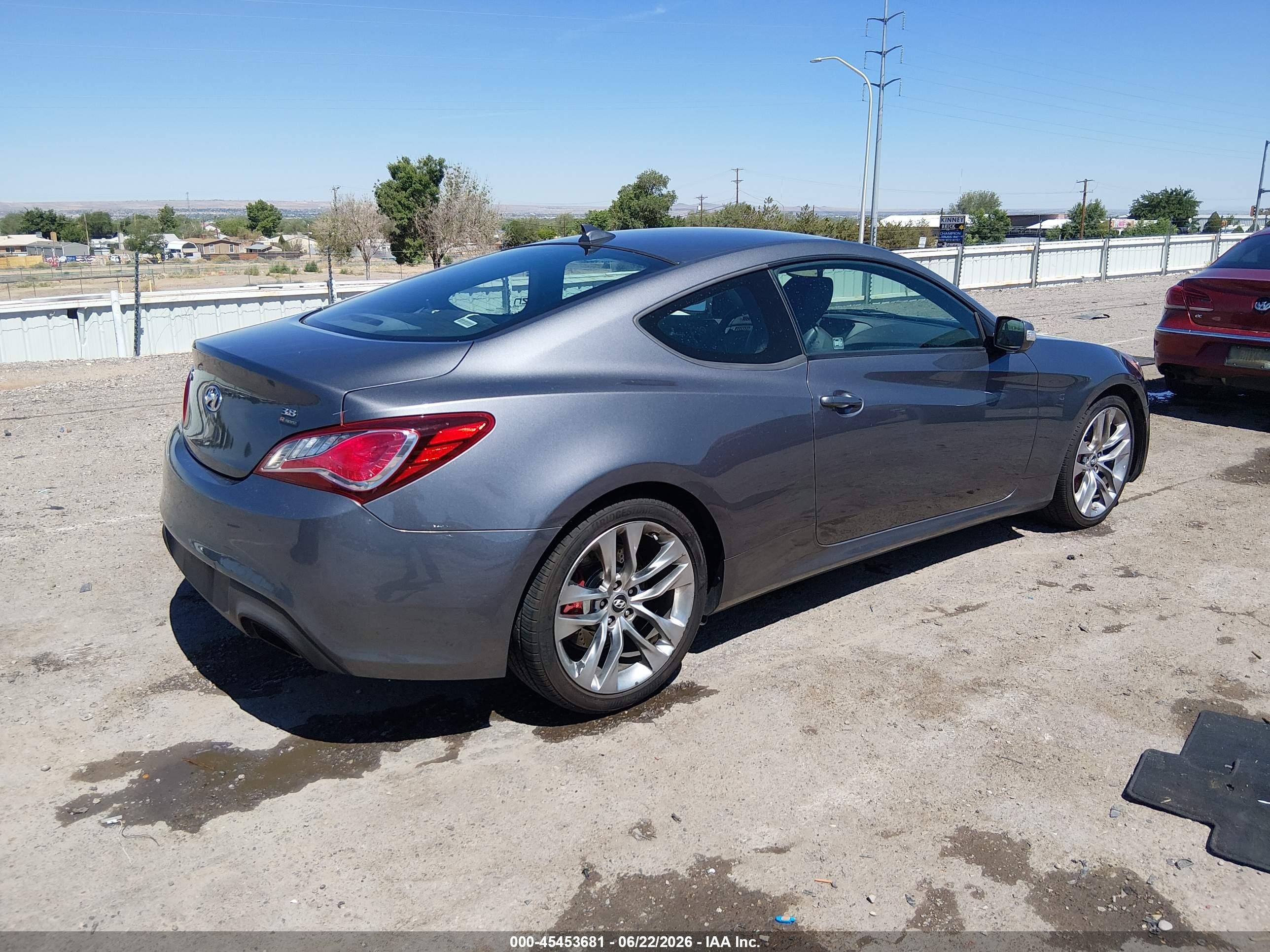 2014 Hyundai Genesis 3.8 R-spec Gray vin: KMHHU6KJ2EU118028
