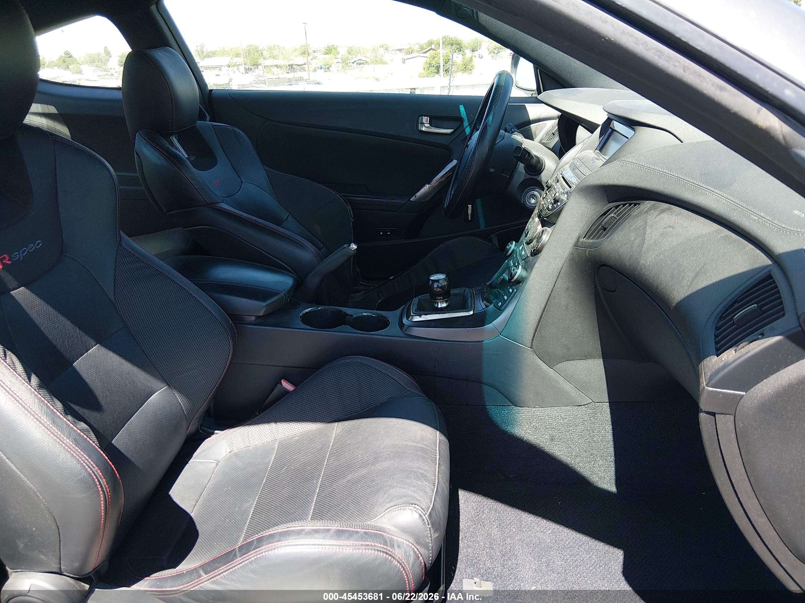 2014 Hyundai Genesis 3.8 R-spec Gray vin: KMHHU6KJ2EU118028