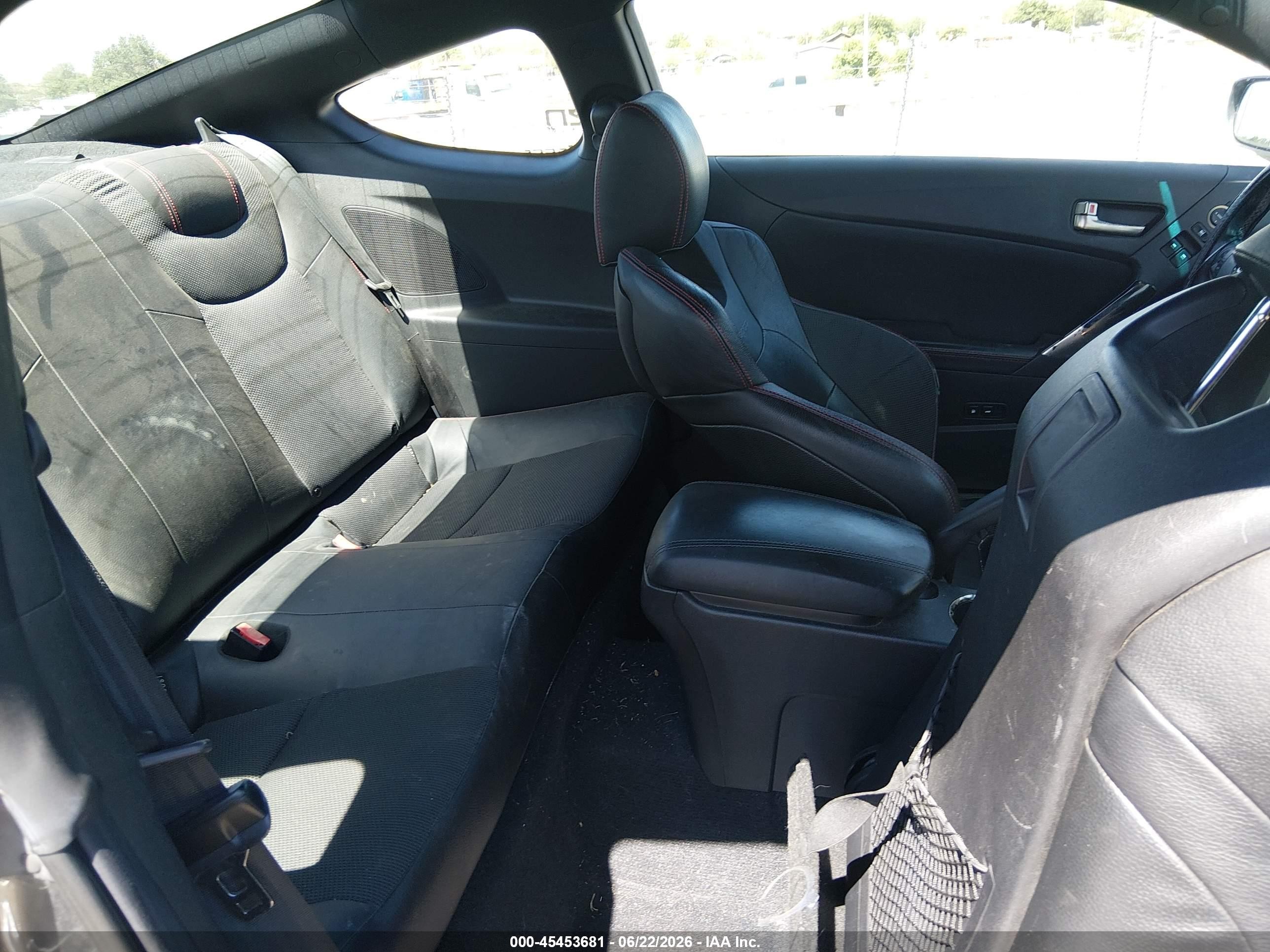 2014 Hyundai Genesis 3.8 R-spec Gray vin: KMHHU6KJ2EU118028