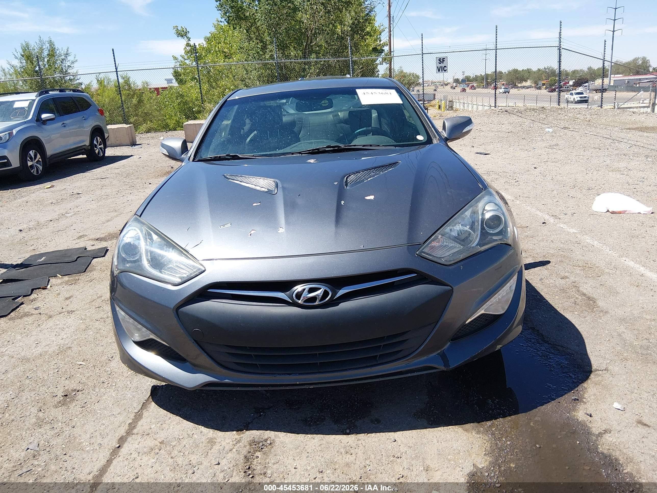 2014 Hyundai Genesis 3.8 R-spec Gray vin: KMHHU6KJ2EU118028