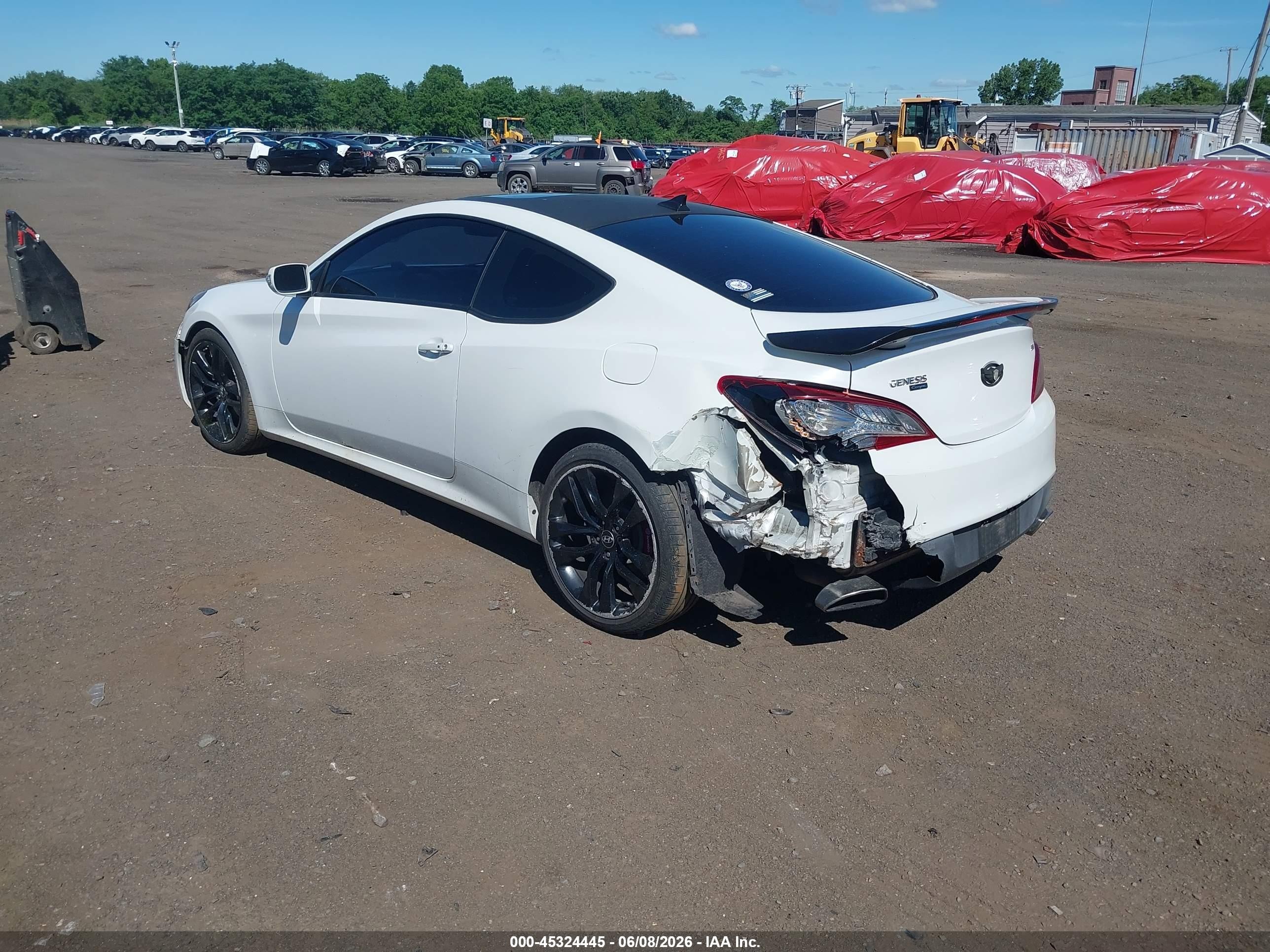 2013 Hyundai Genesis 3.8 Track White vin: KMHHU6KJ3DU086530