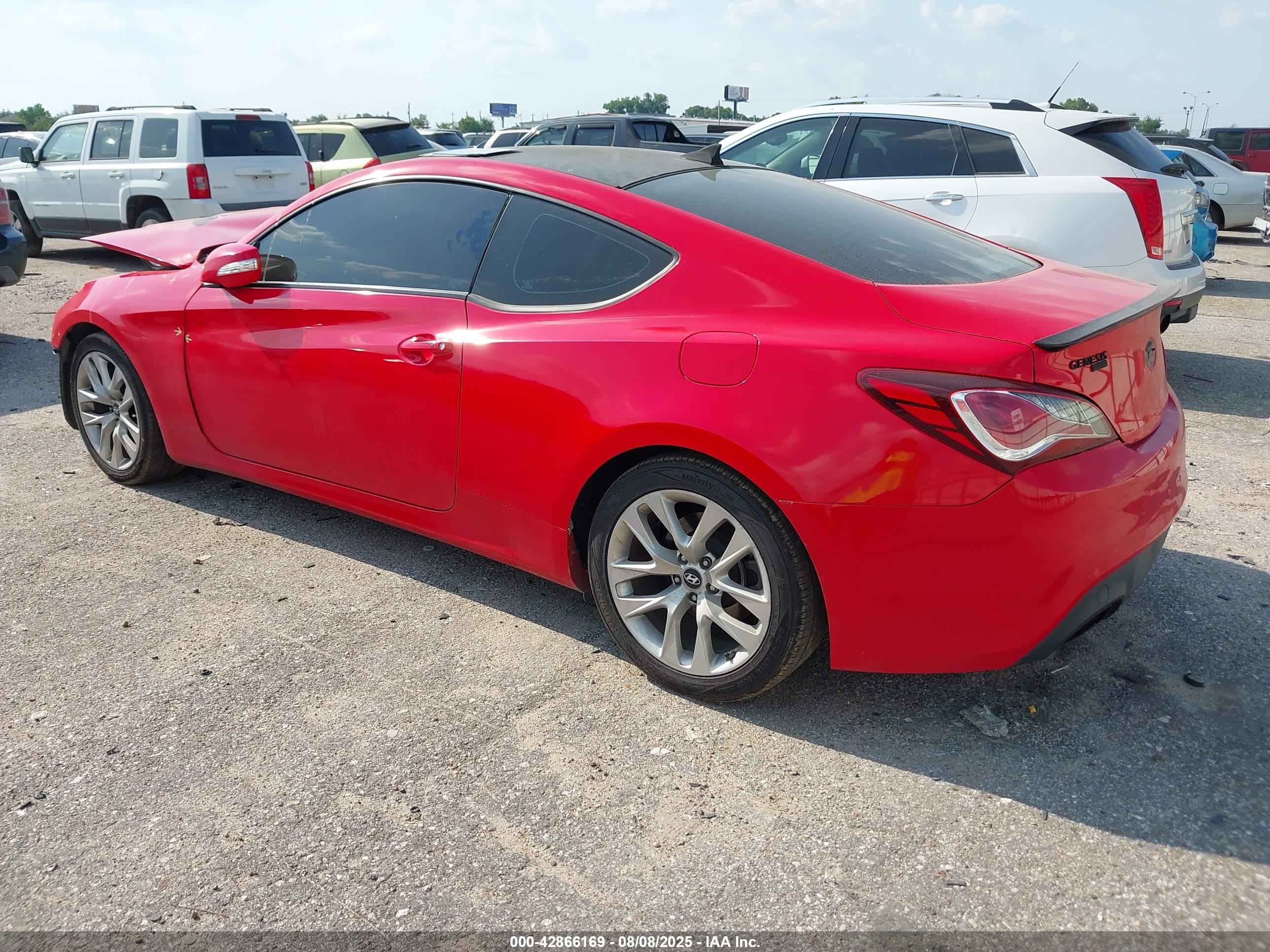 2015 Hyundai Genesis 3.8 Base Red vin: KMHHU6KJ3FU123255