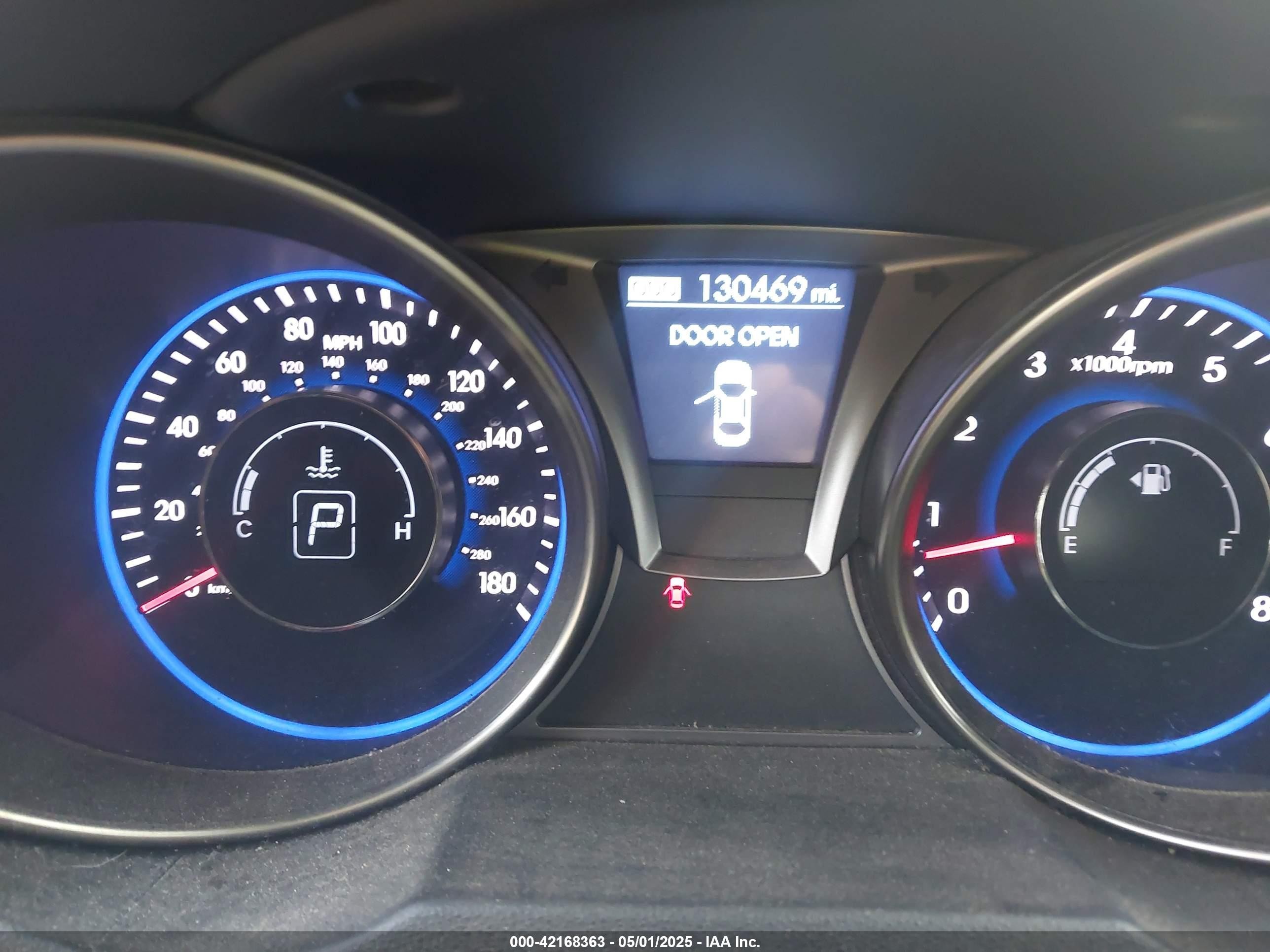 2015 Hyundai Genesis   Gray vin: KMHHU6KJ3FU124857