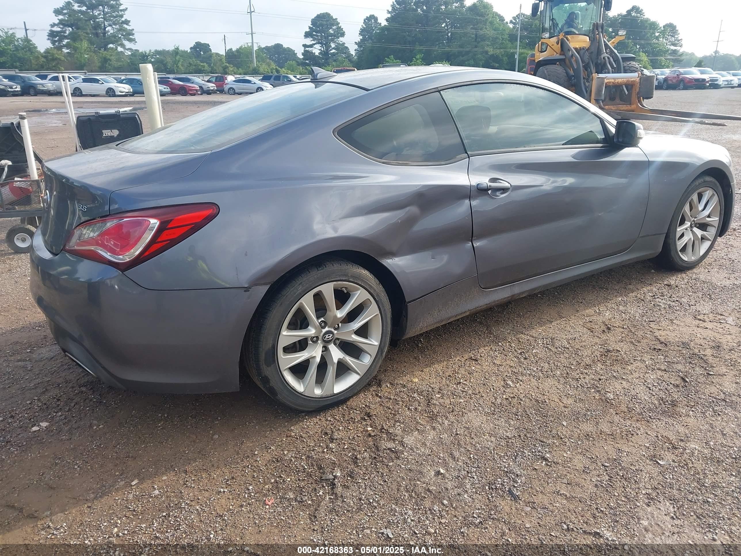 2015 Hyundai Genesis   Gray vin: KMHHU6KJ3FU124857