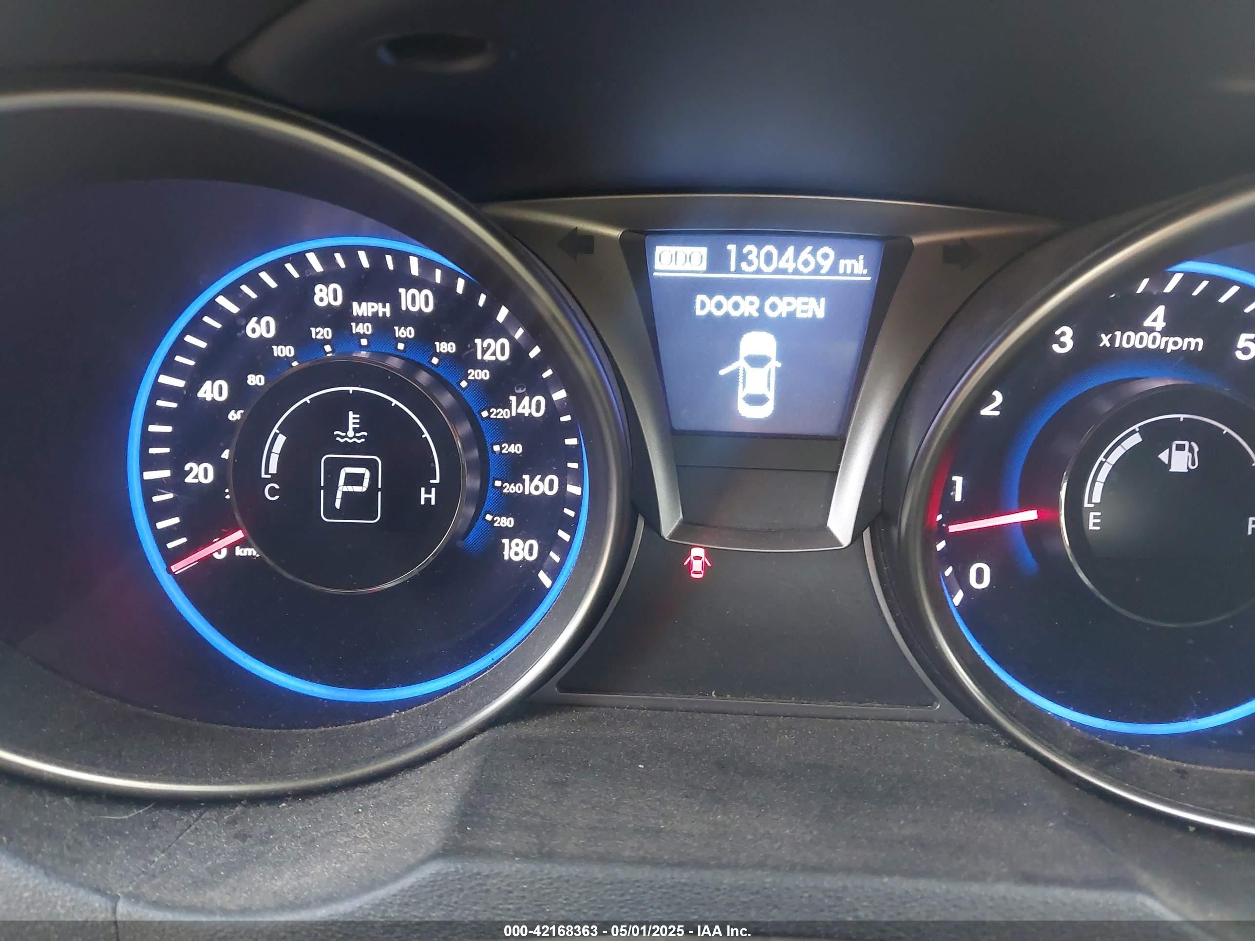 2015 Hyundai Genesis   Gray vin: KMHHU6KJ3FU124857