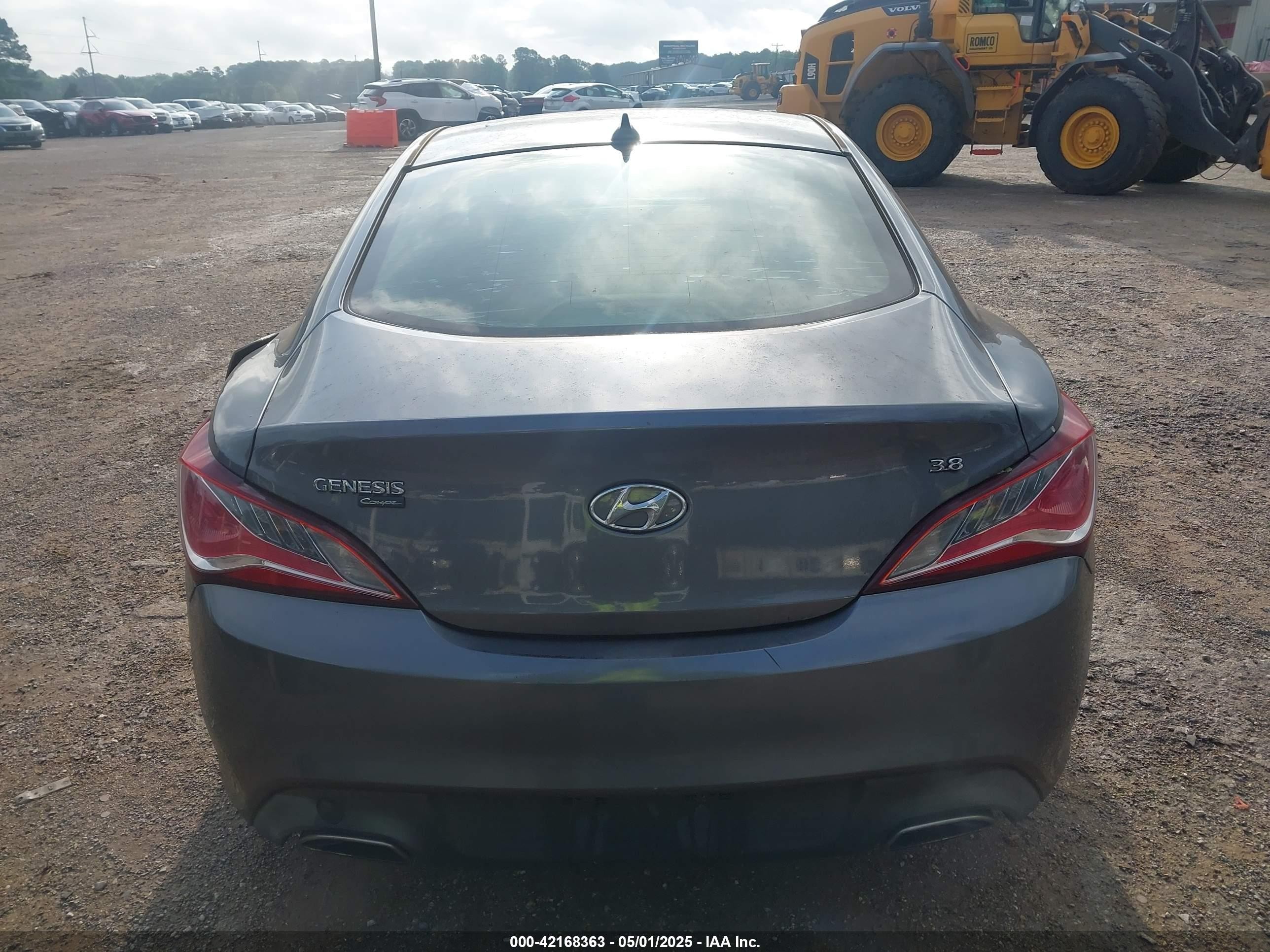 2015 Hyundai Genesis   Gray vin: KMHHU6KJ3FU124857