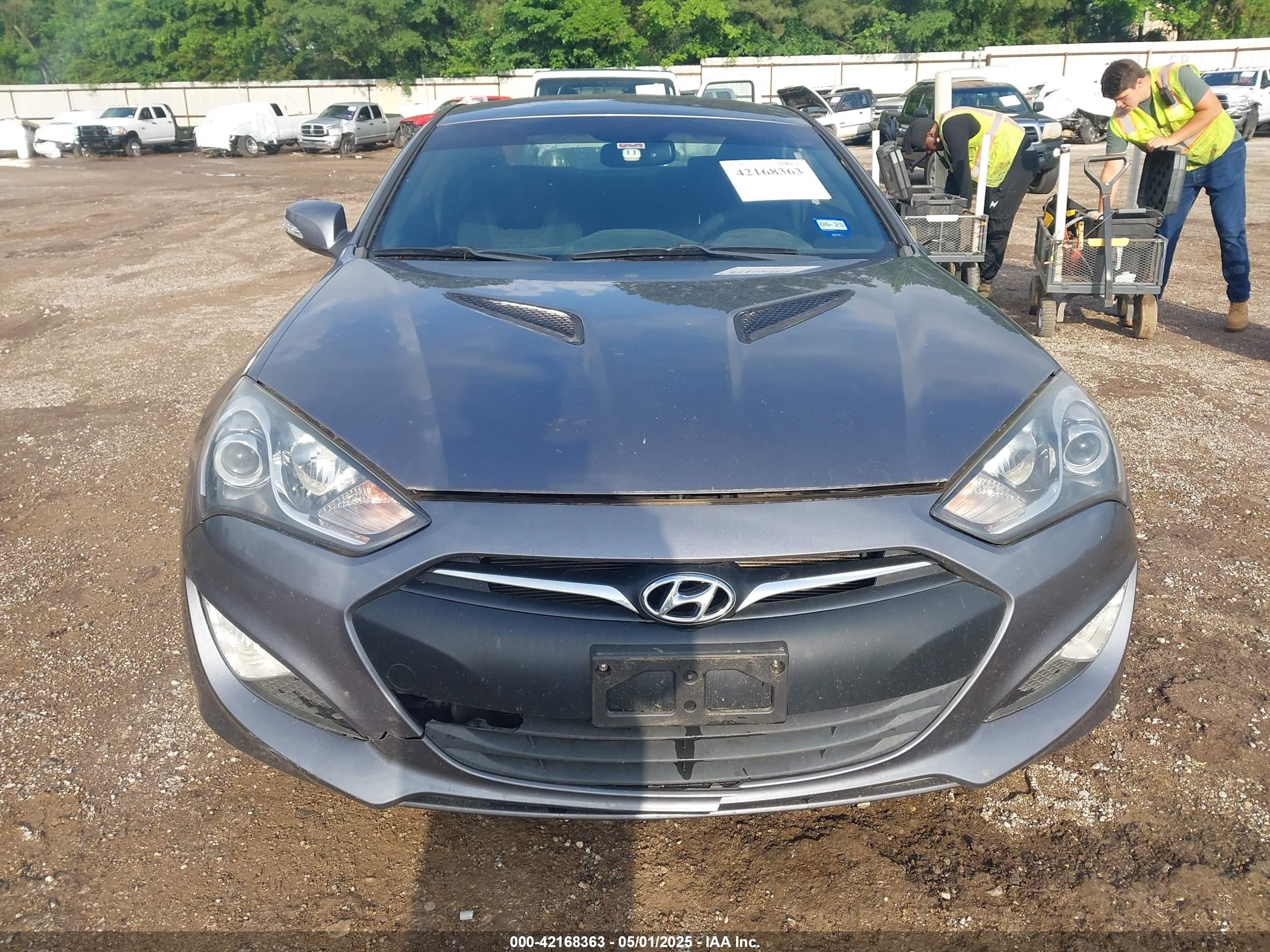 2015 Hyundai Genesis   Gray vin: KMHHU6KJ3FU124857