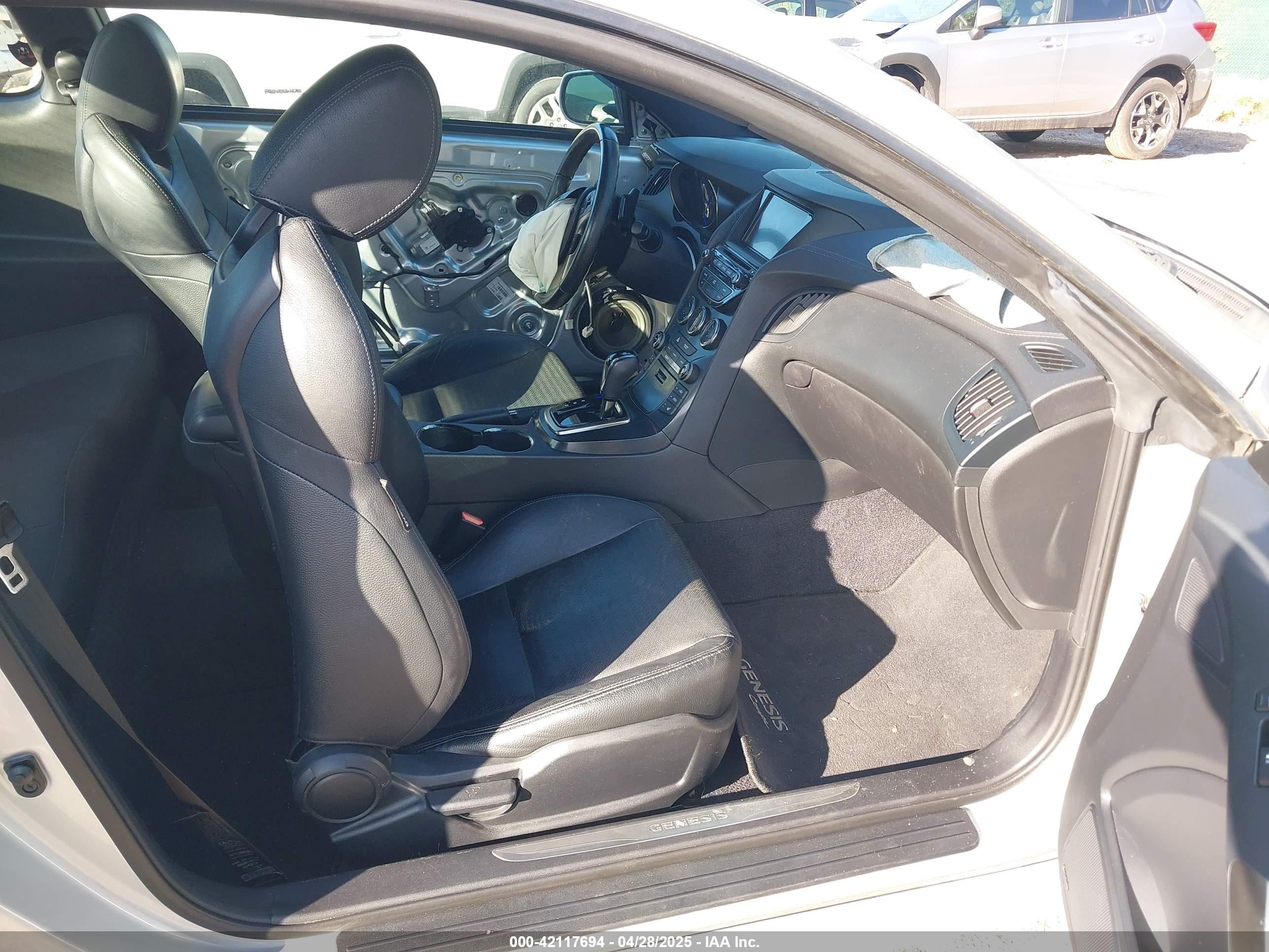 2015 Hyundai Genesis 3.8 Ultimate Серебряный vin: KMHHU6KJ3FU126396