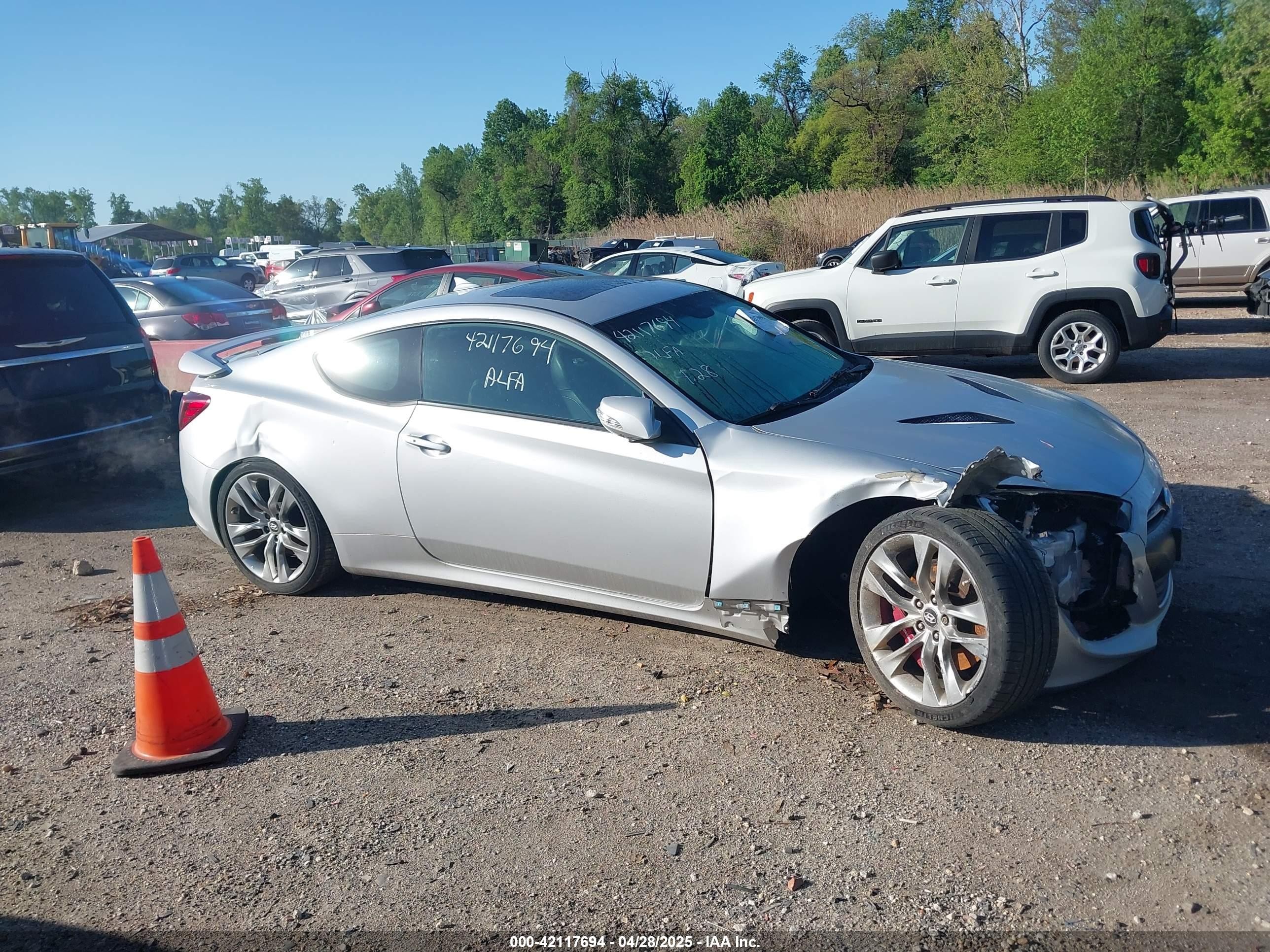 2015 Hyundai Genesis 3.8 Ultimate Серебряный vin: KMHHU6KJ3FU126396