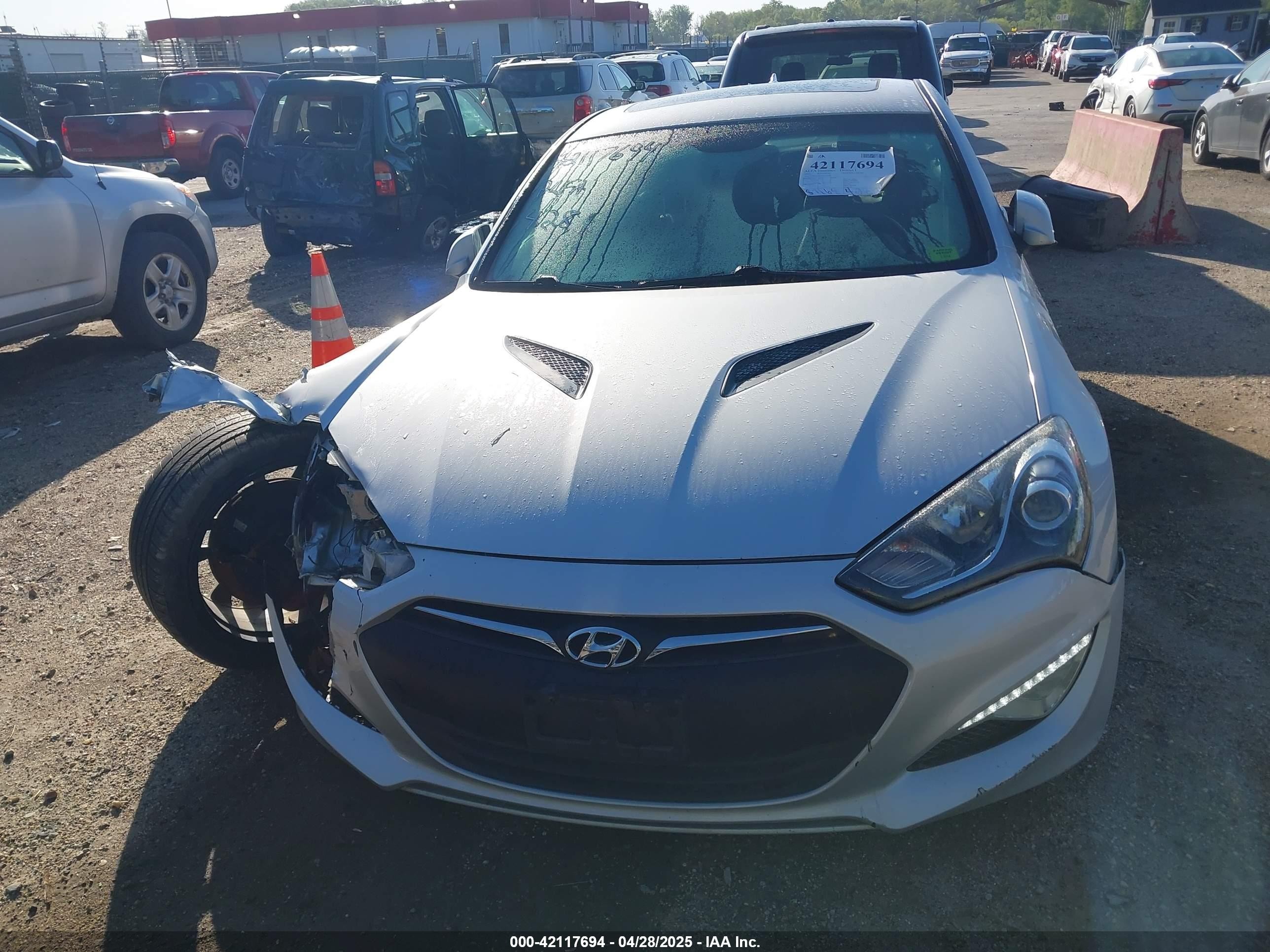 2015 Hyundai Genesis 3.8 Ultimate Серебряный vin: KMHHU6KJ3FU126396