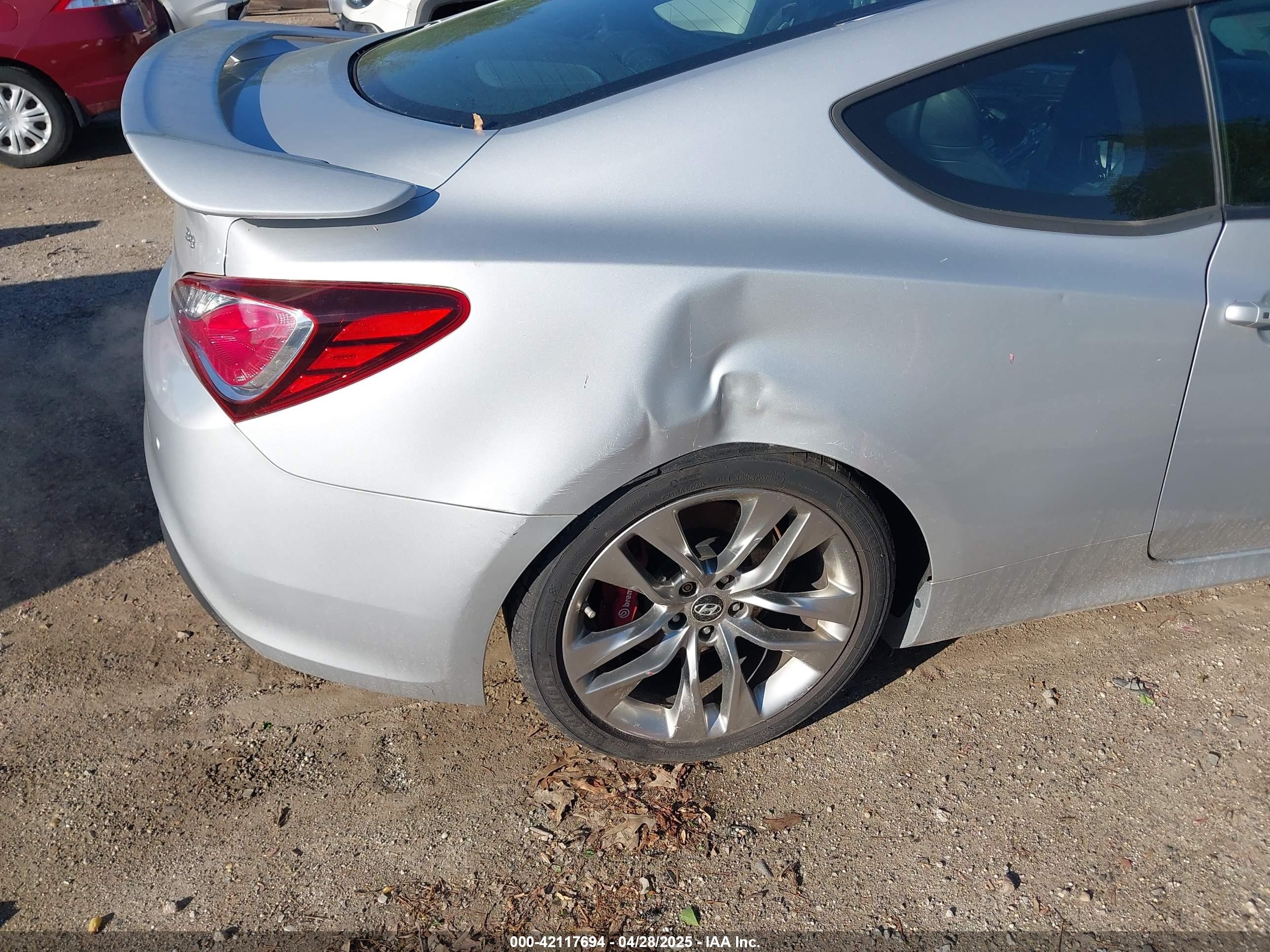 2015 Hyundai Genesis 3.8 Ultimate Серебряный vin: KMHHU6KJ3FU126396