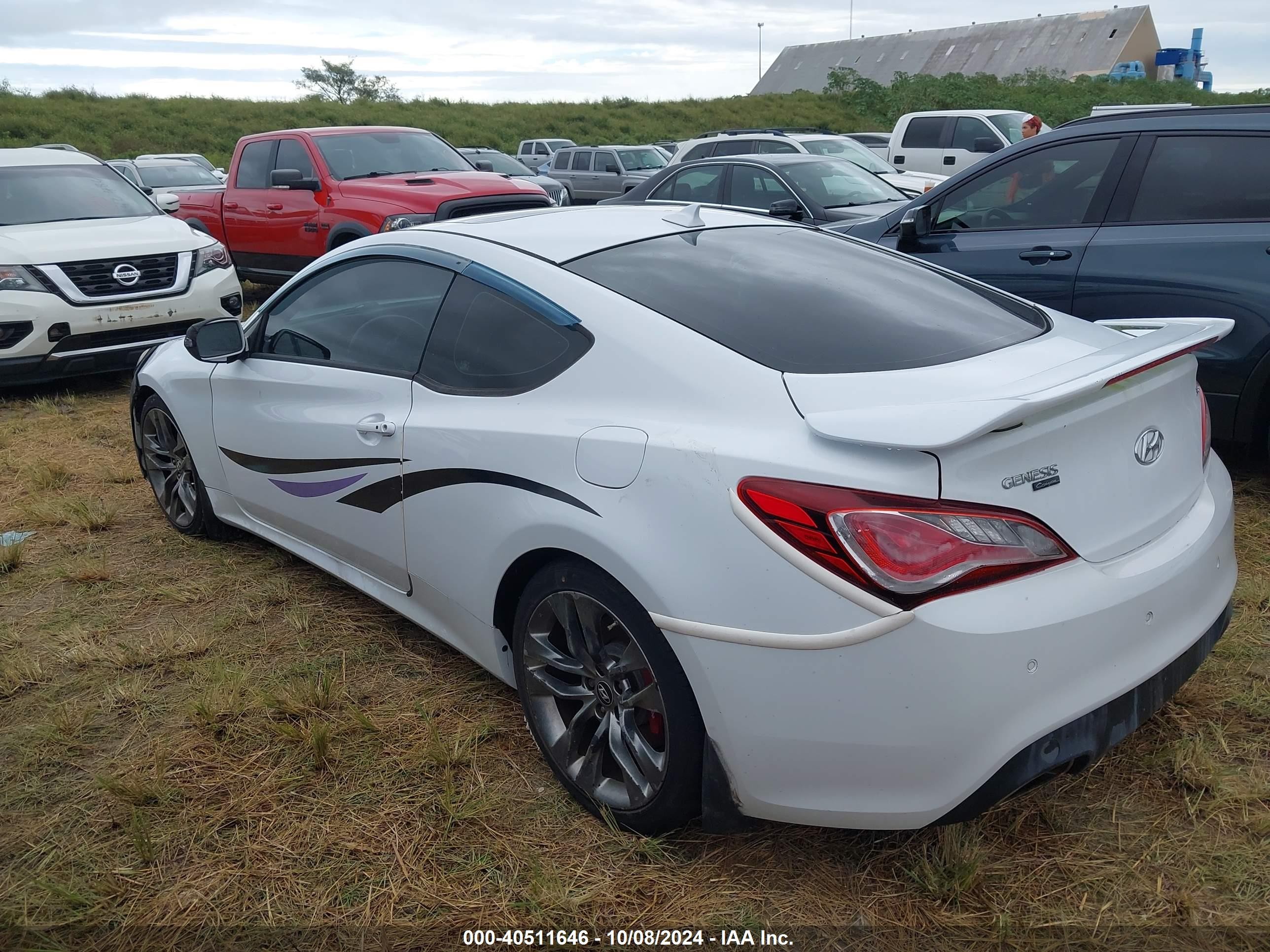 2015 Hyundai Genesis 3.8 Ultimate White vin: KMHHU6KJ3FU128598