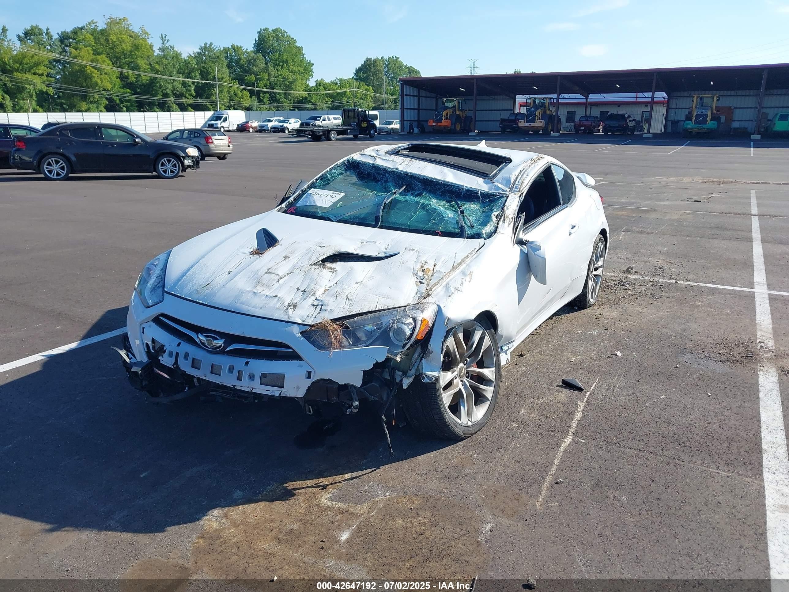 2015 Hyundai Genesis 3.8 Ultimate White vin: KMHHU6KJ4FU124849