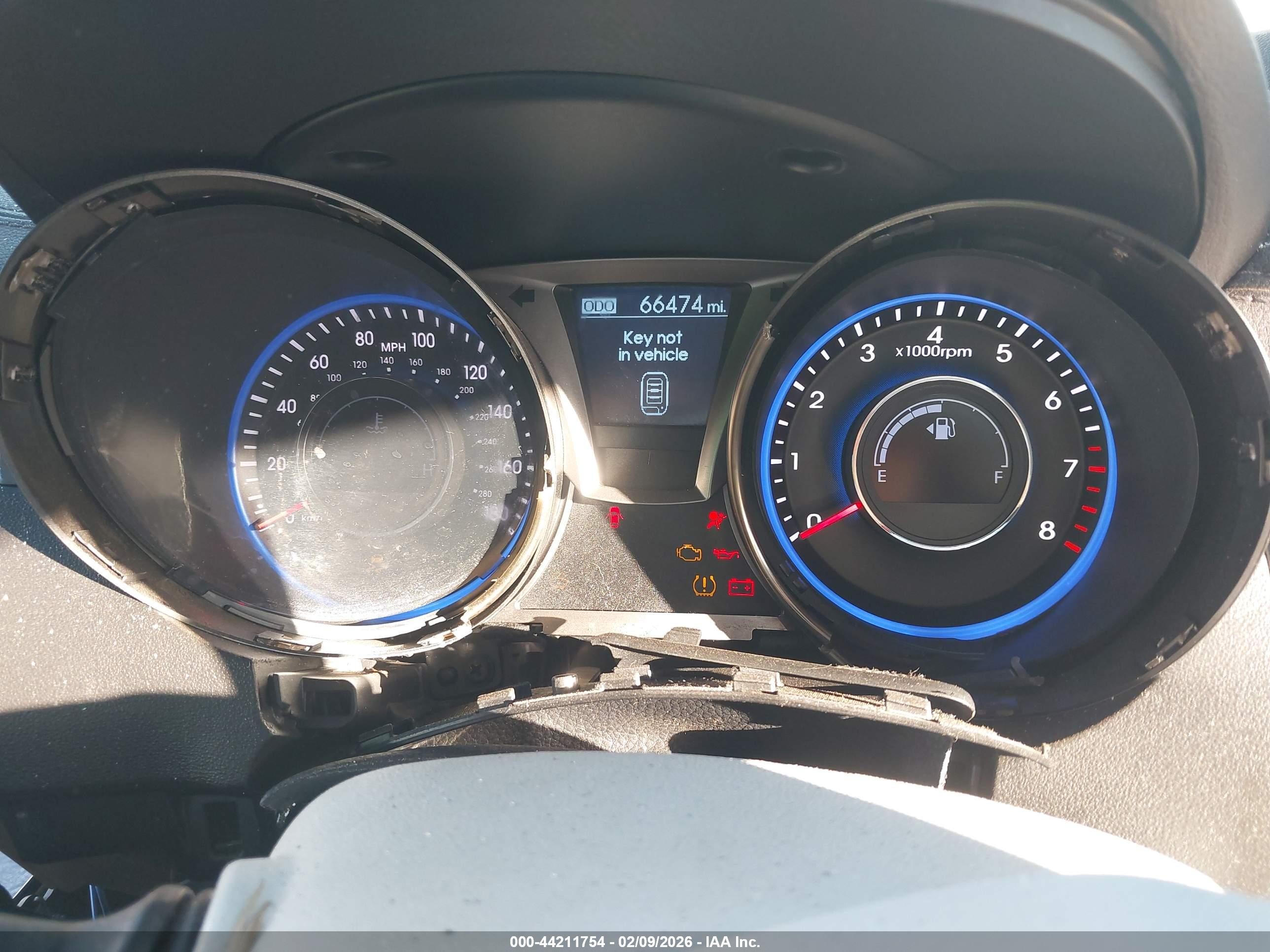 2015 Hyundai Genesis 3.8 R-spec White vin: KMHHU6KJ4FU127573