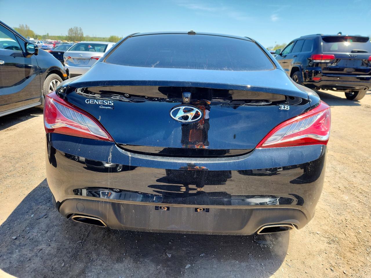 2015 Hyundai Genesis Coupe 3.8 Black vin: KMHHU6KJ4FU129517