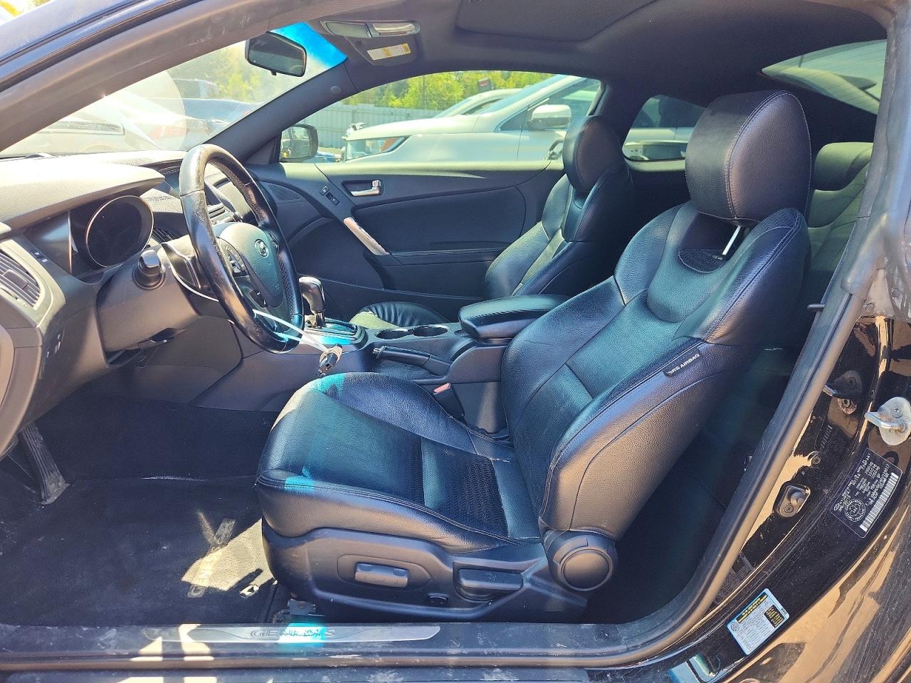2015 Hyundai Genesis Coupe 3.8 Black vin: KMHHU6KJ4FU129517