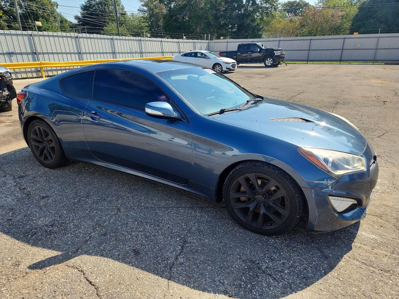2013 Hyundai Genesis Coupe 3.8 Grand Touring Blue vin: KMHHU6KJ5DU094077
