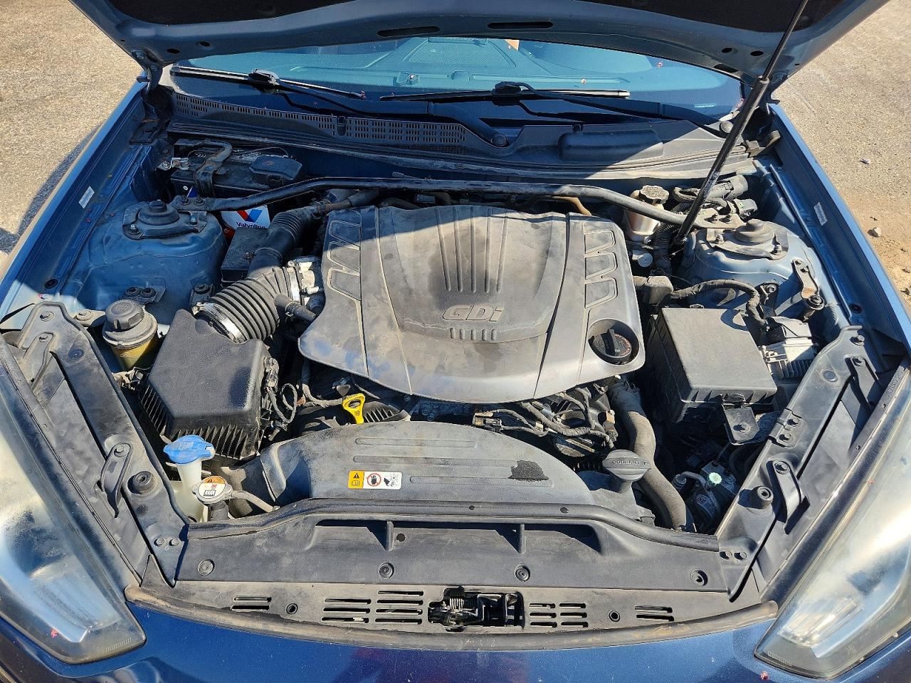 2013 Hyundai Genesis Coupe 3.8 Grand Touring Blue vin: KMHHU6KJ5DU094077