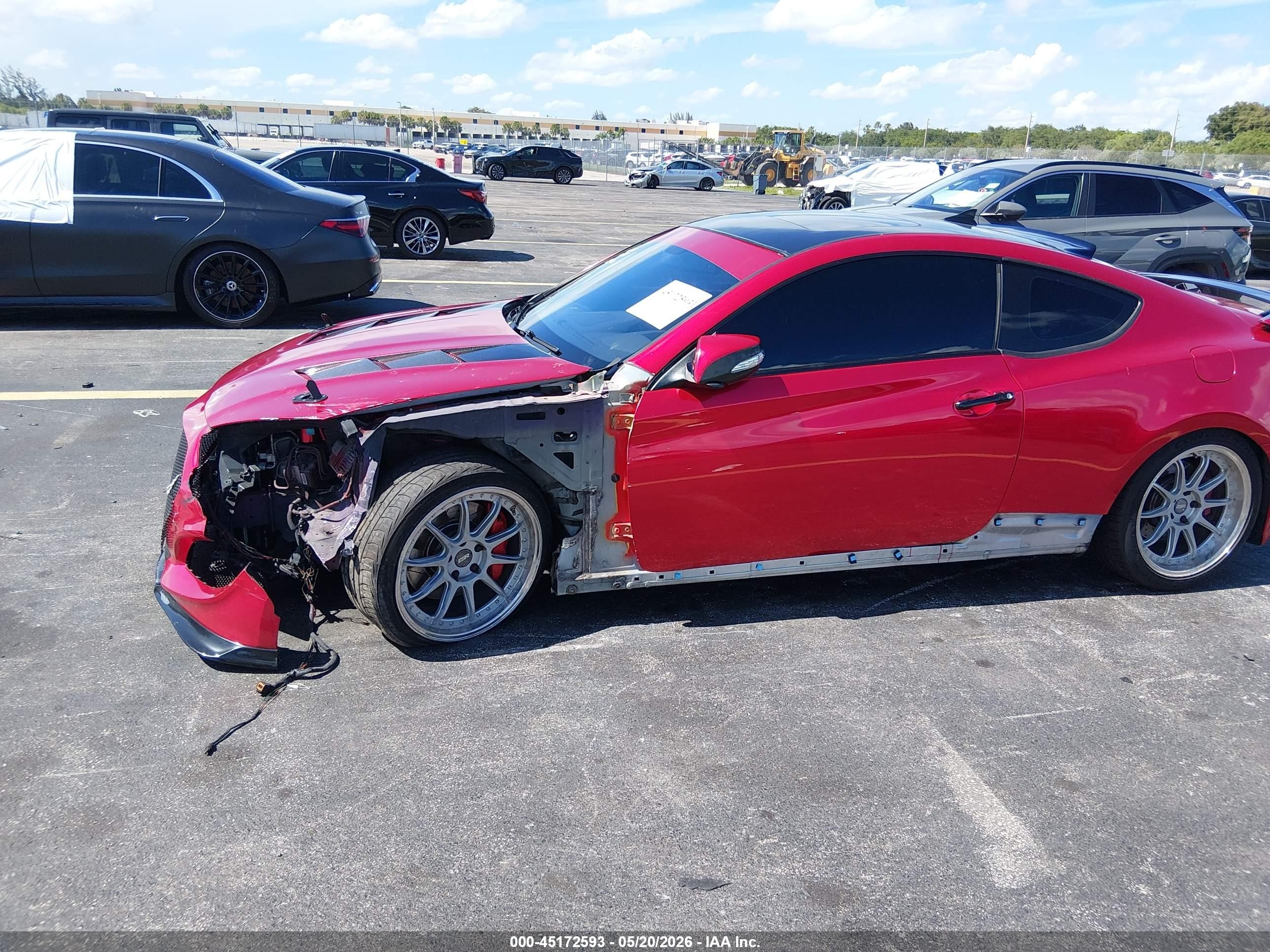 2013 Hyundai Genesis 3.8 Grand Touring Красный vin: KMHHU6KJ5DU107961