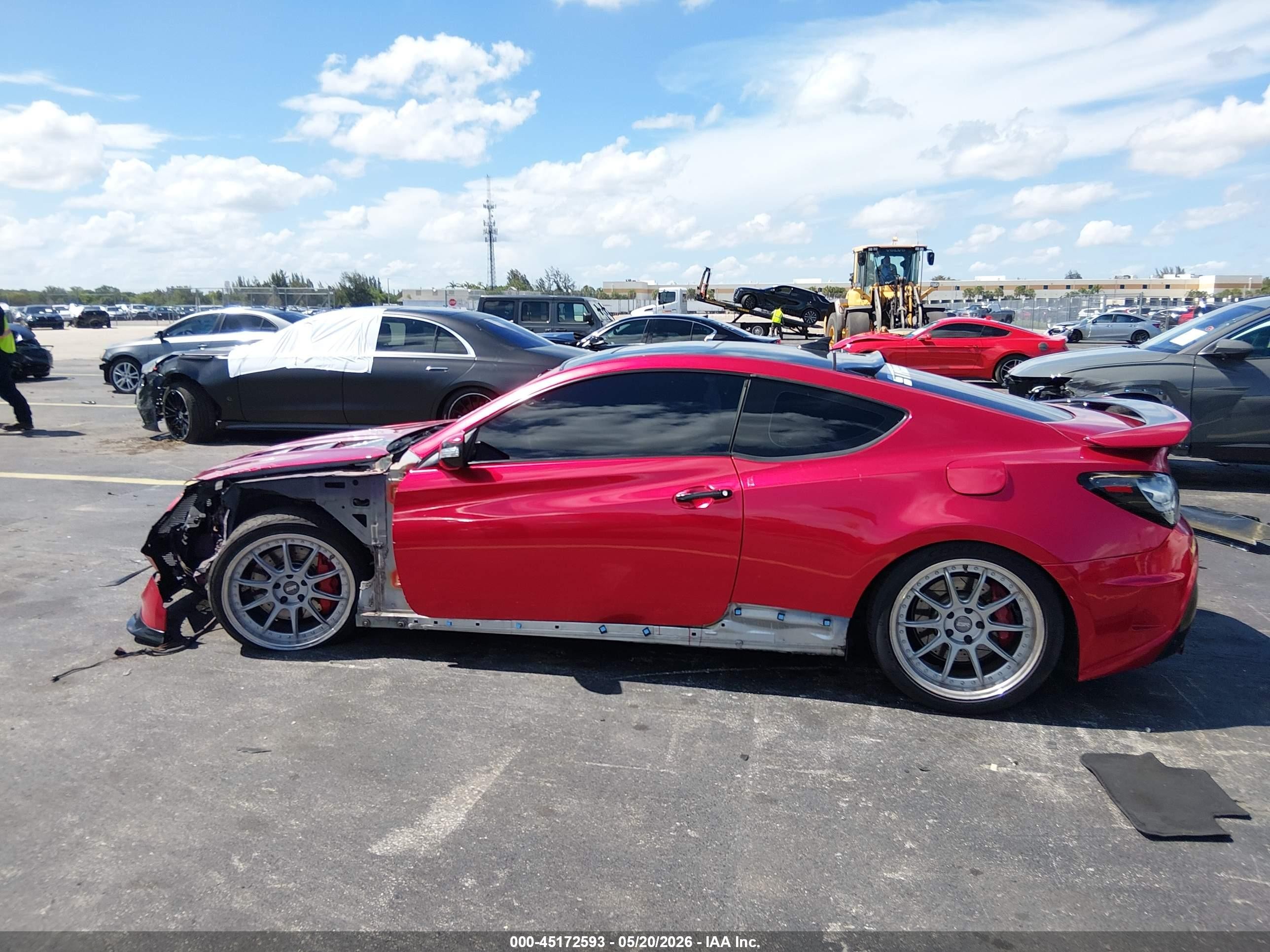 2013 Hyundai Genesis 3.8 Grand Touring Красный vin: KMHHU6KJ5DU107961