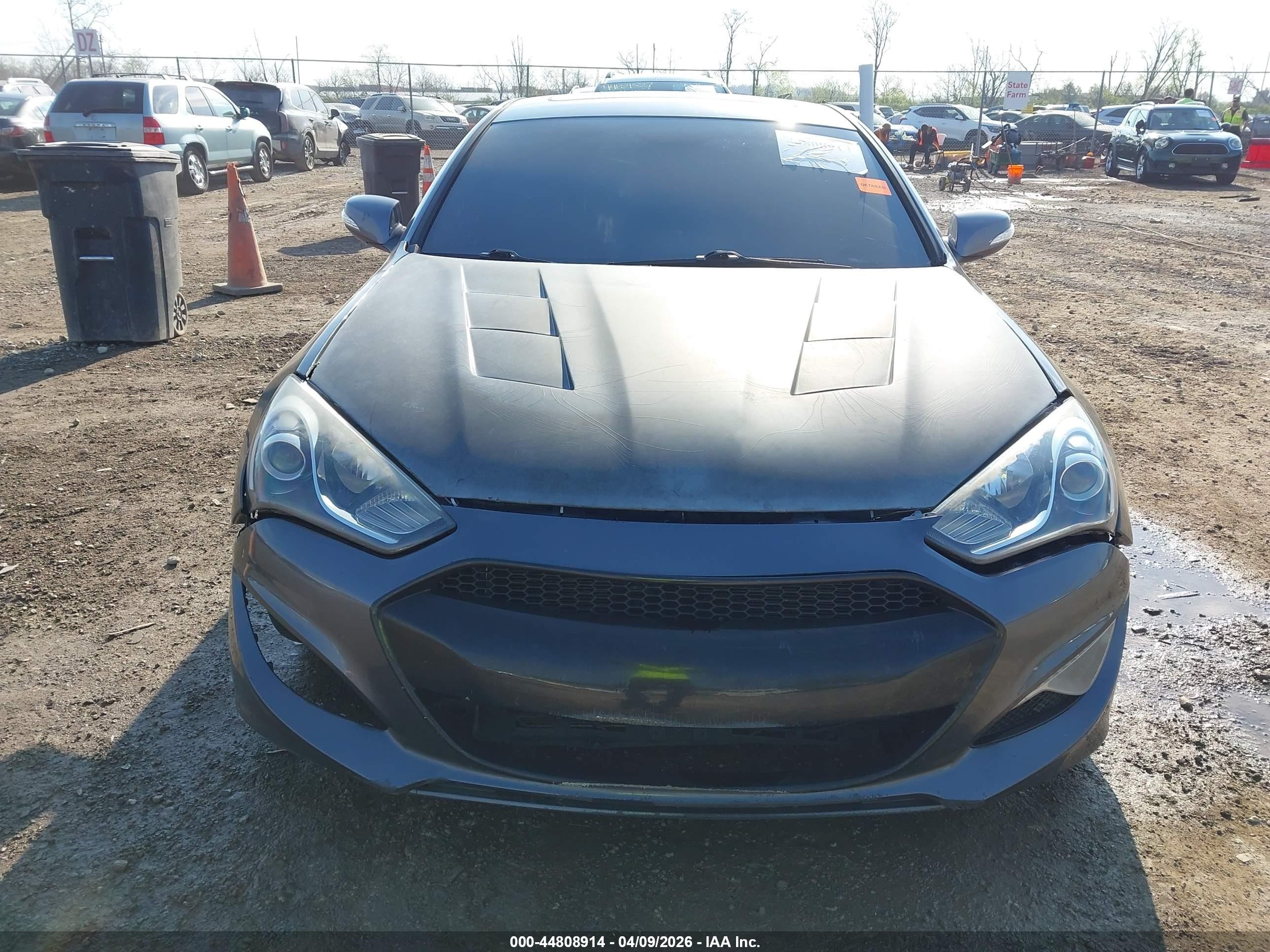 2015 Hyundai Genesis 3.8 Ultimate Gray vin: KMHHU6KJ5FU129574